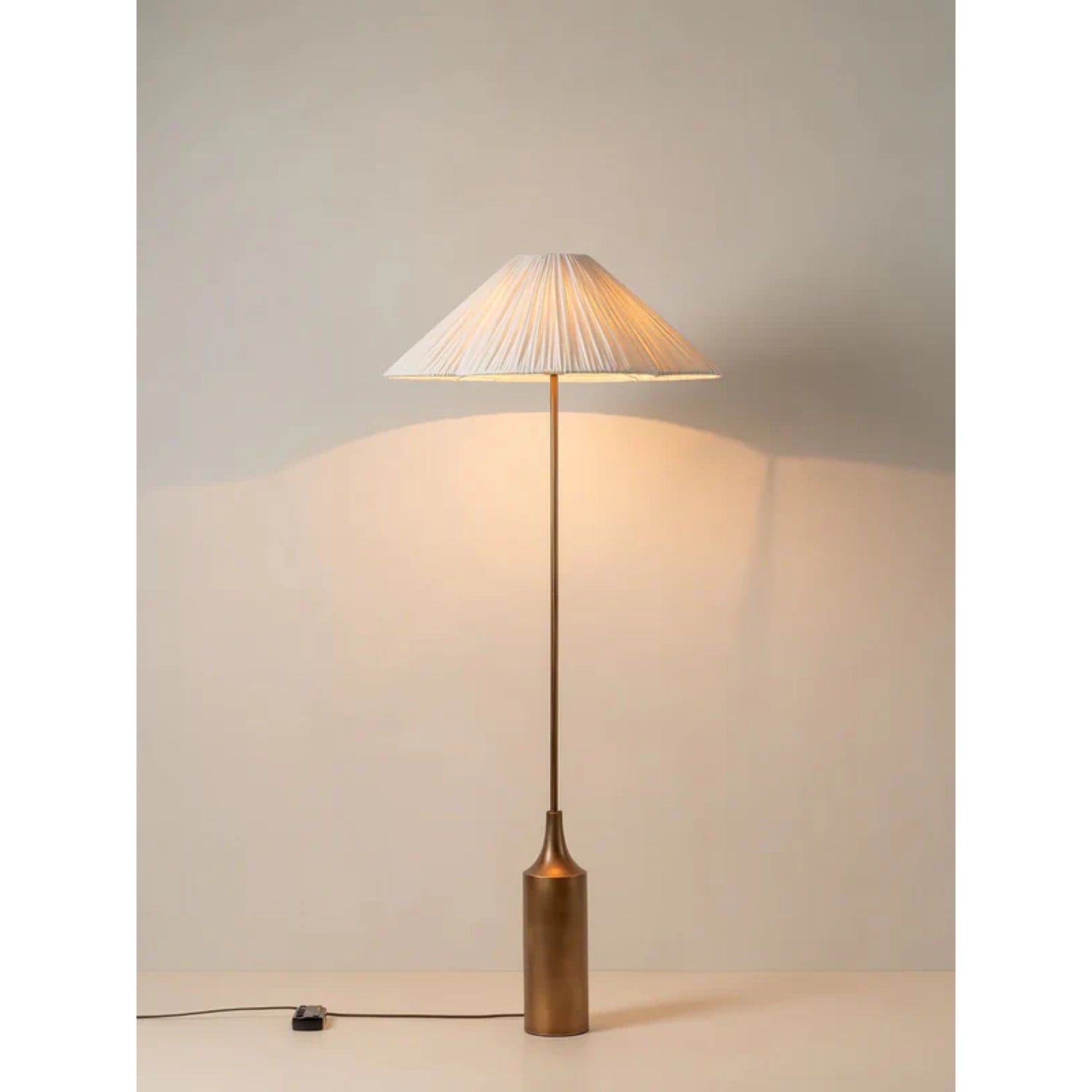 Tamisu Floor Lamp