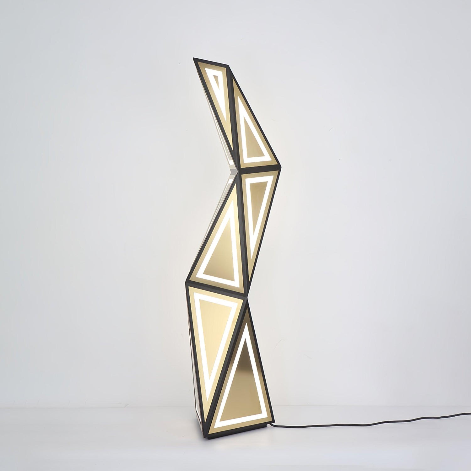 Sosenfis Floor Lamp