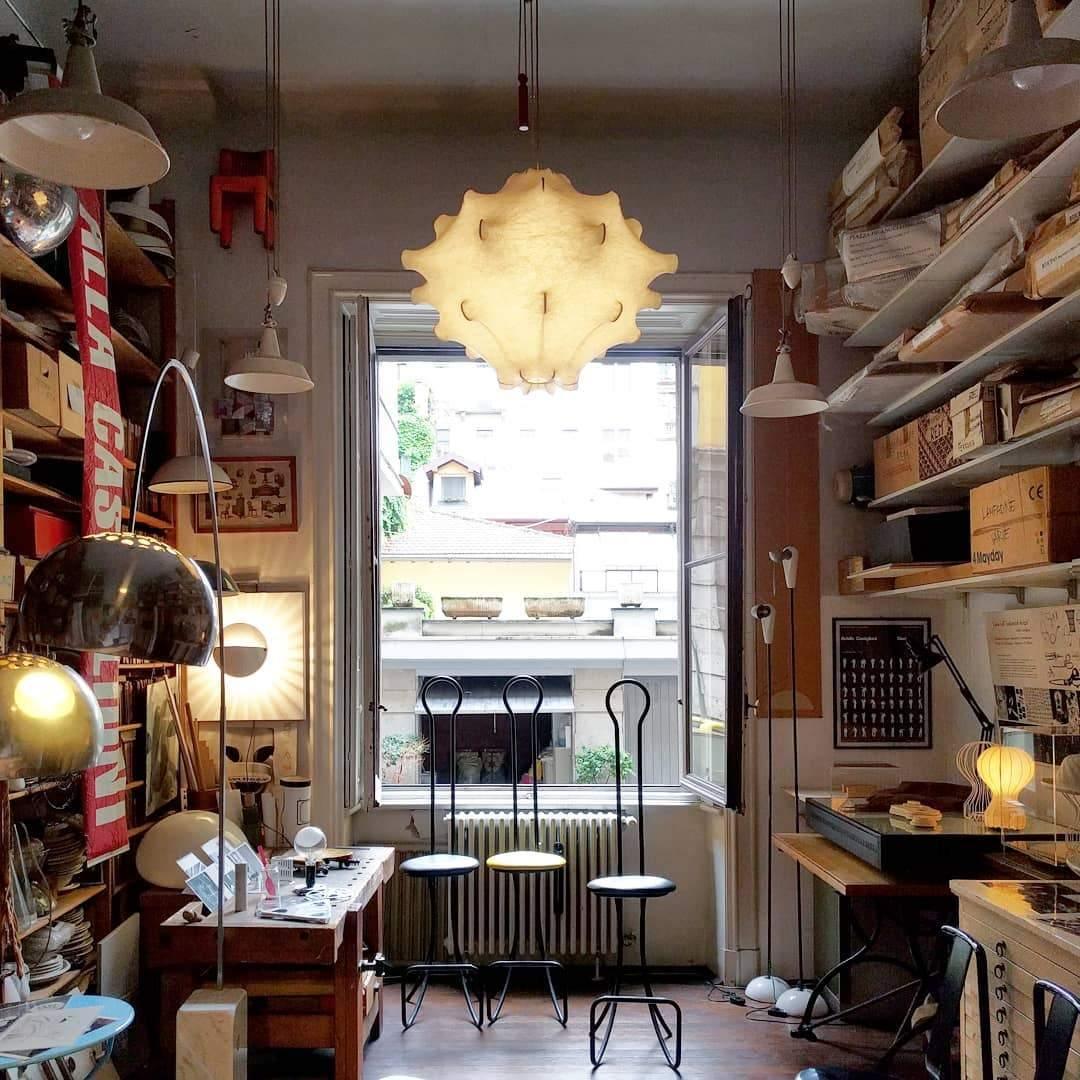 Cosconis Pendant Light