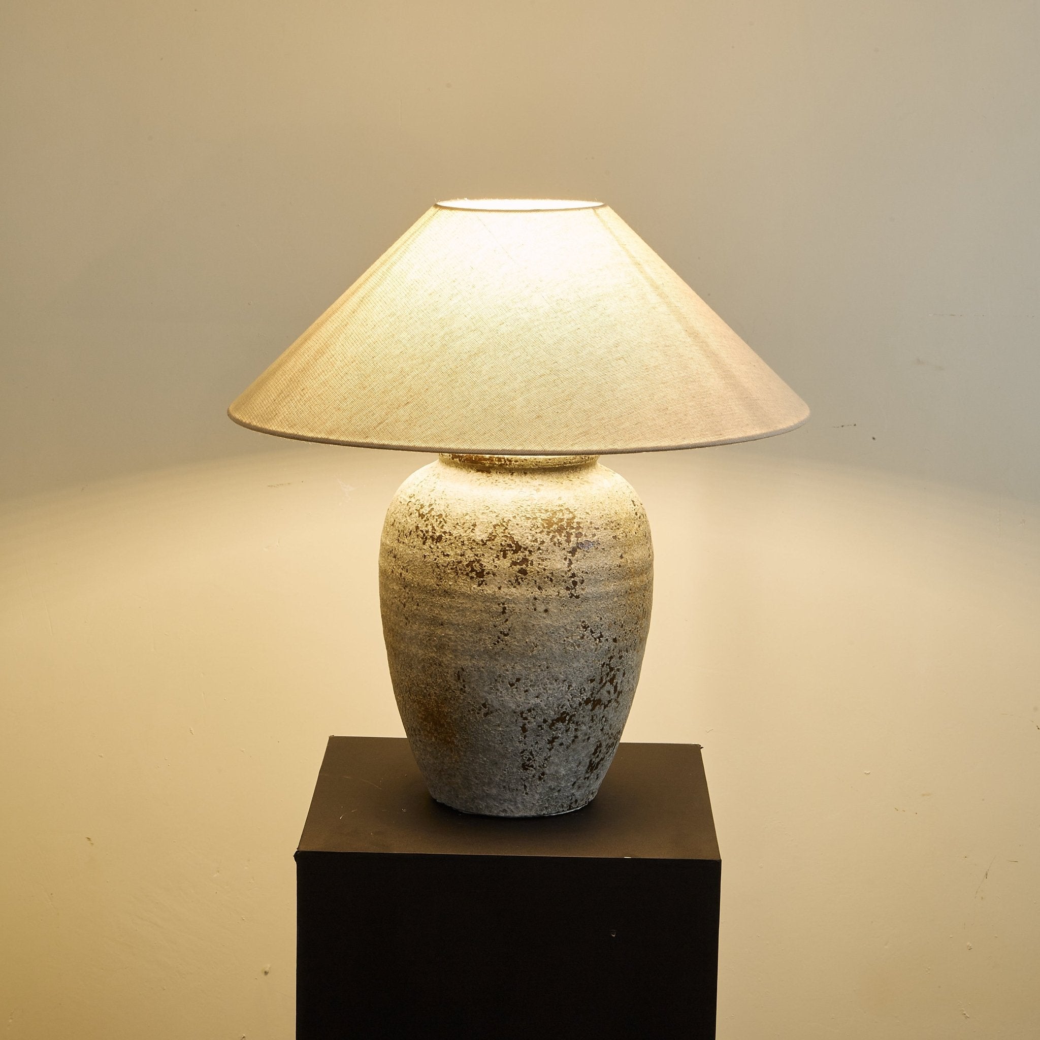 Tevinga Table Lamp