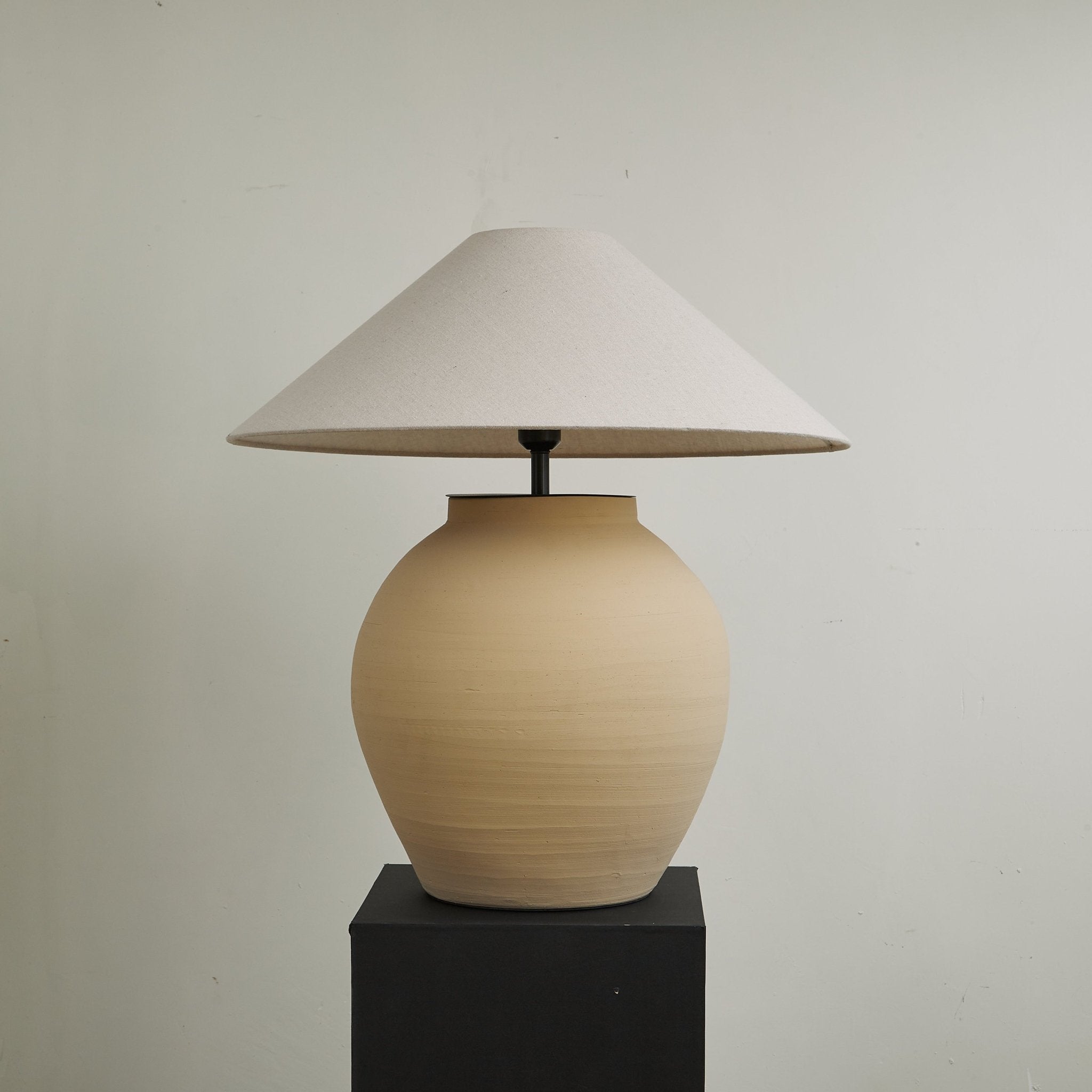 Melipso Table Lamp