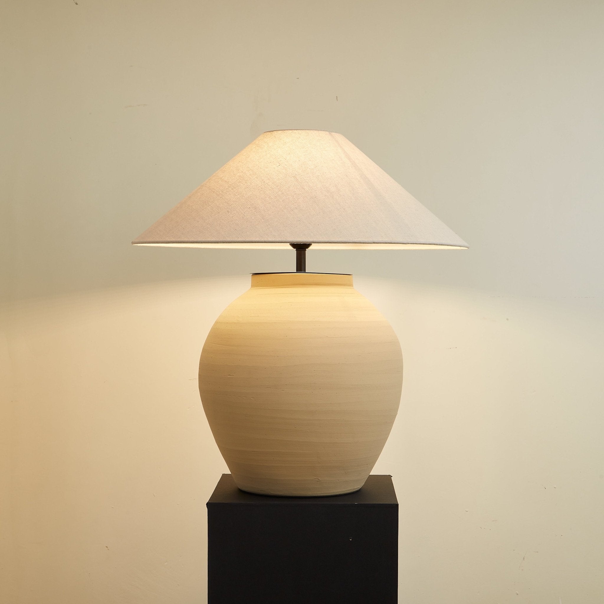 Melipso Table Lamp