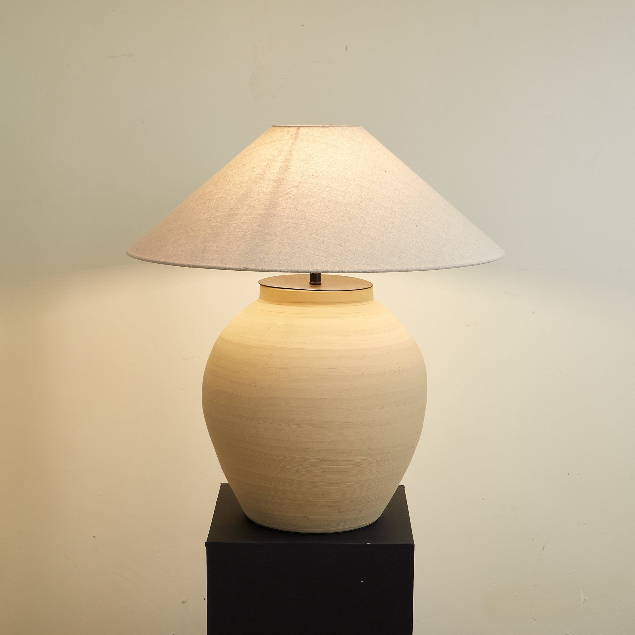 Melipso Table Lamp