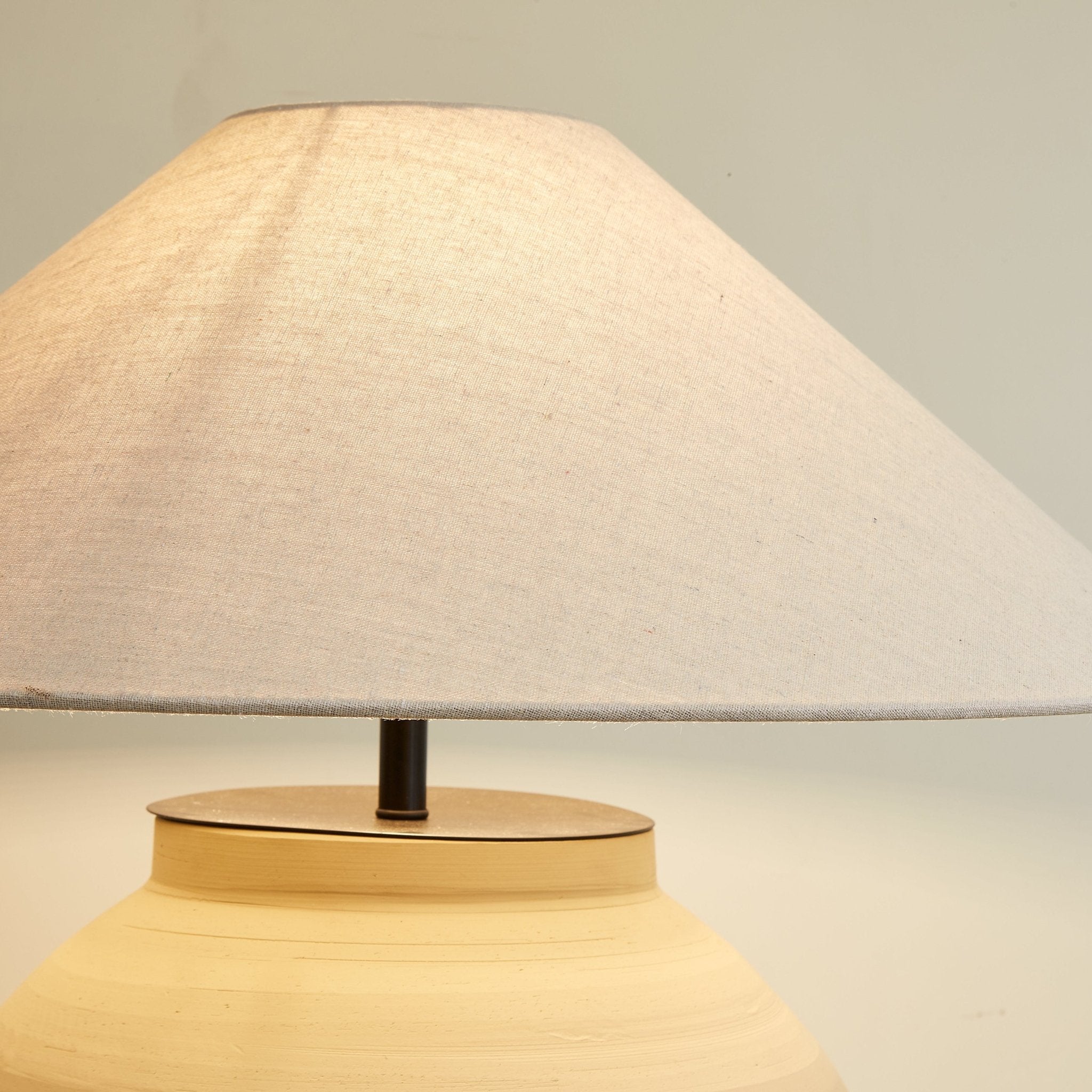 Melipso Table Lamp