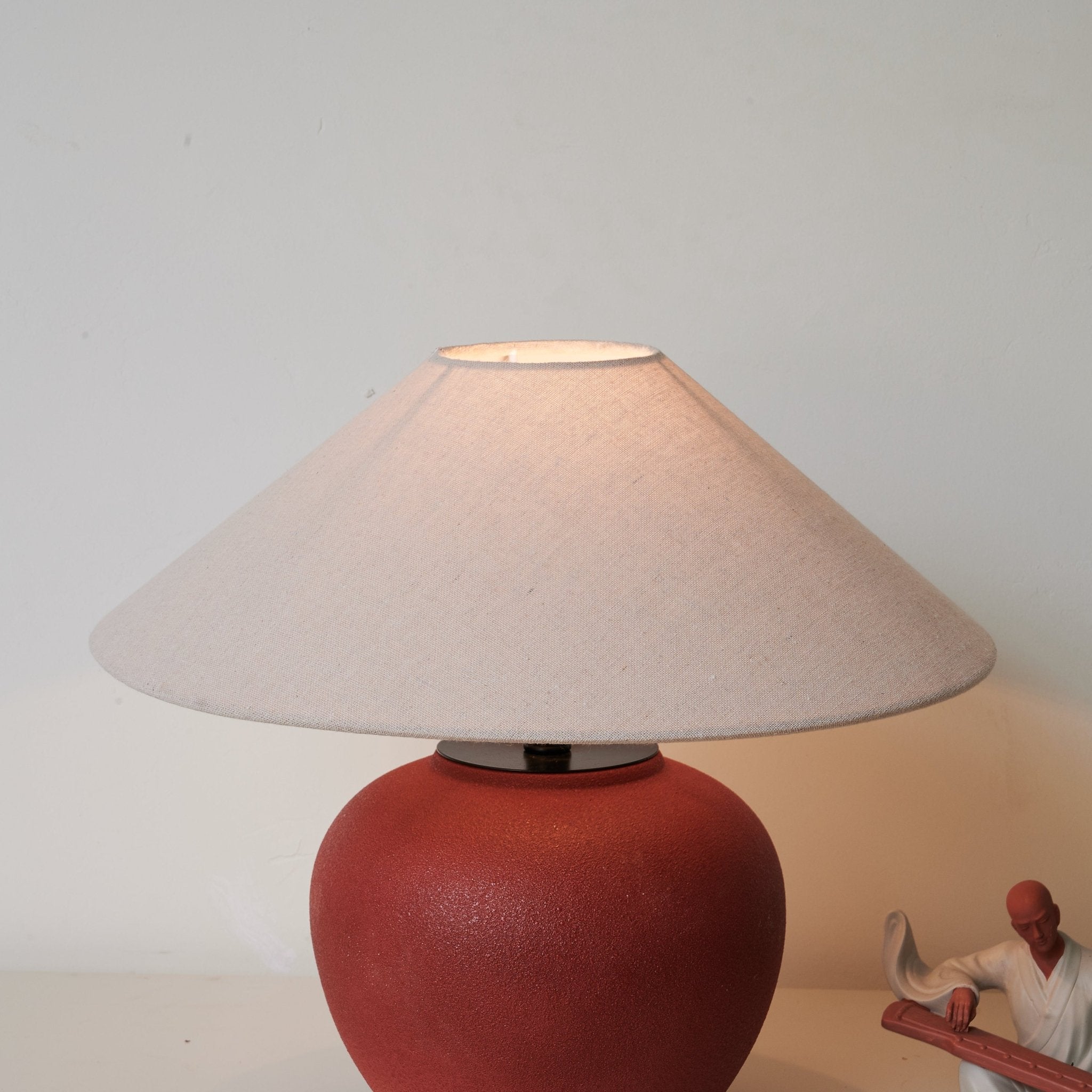 Soneca Round Table Lamp