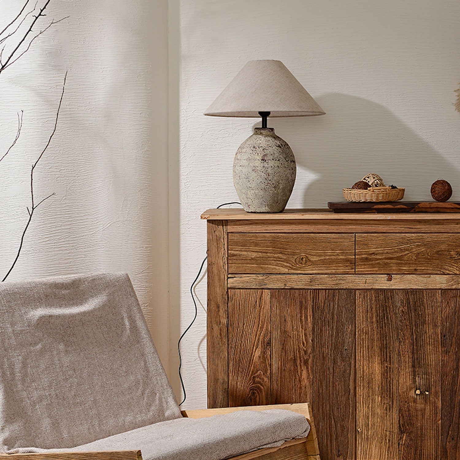 Rusiten Table Lamp