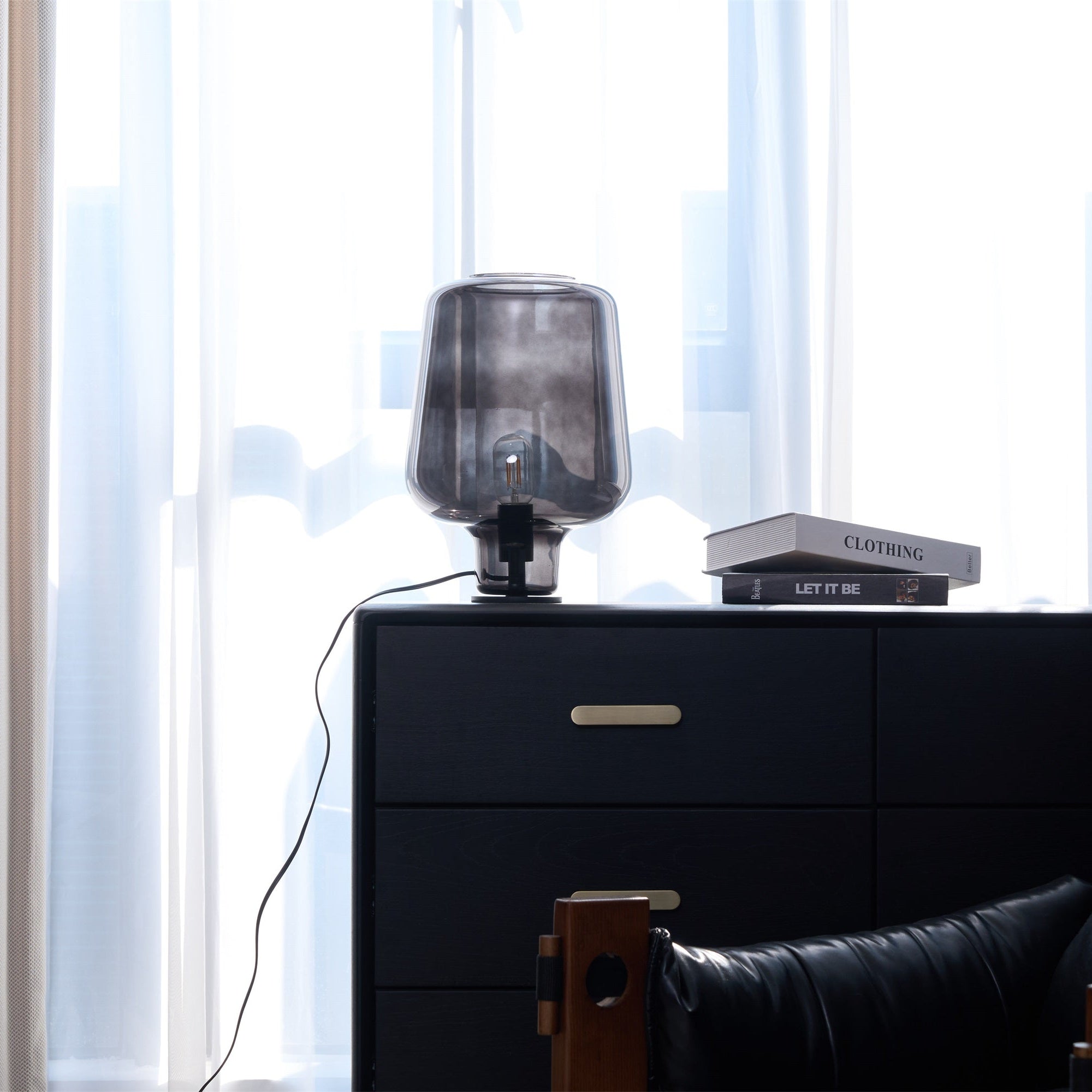 Nalira Table Lamp (2)