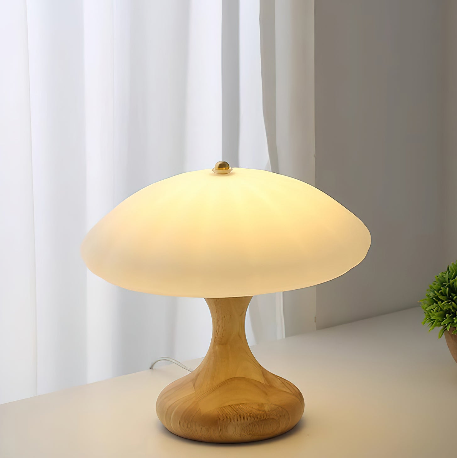 Thaleza Table Lamp