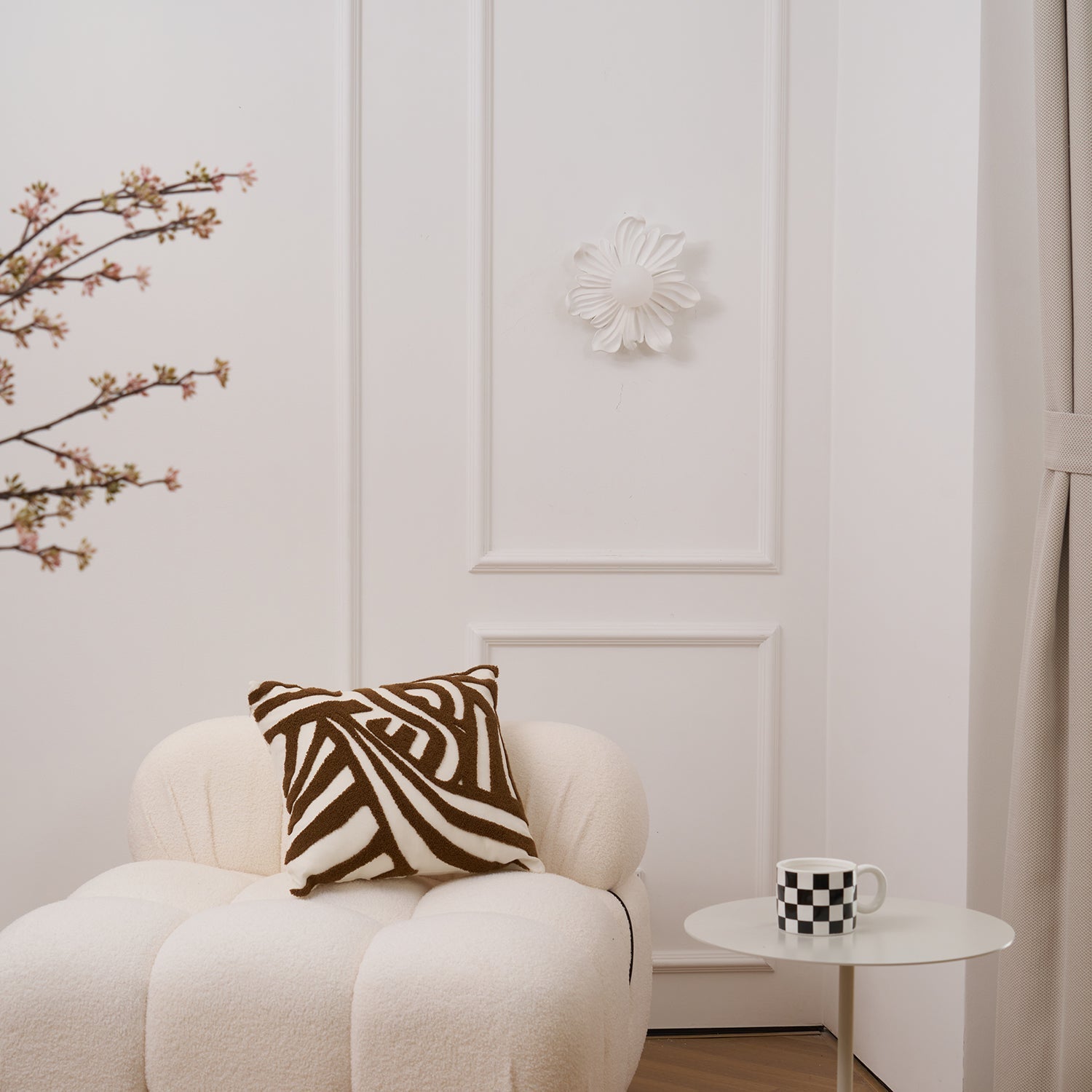 Guzzon Flower Wall Light