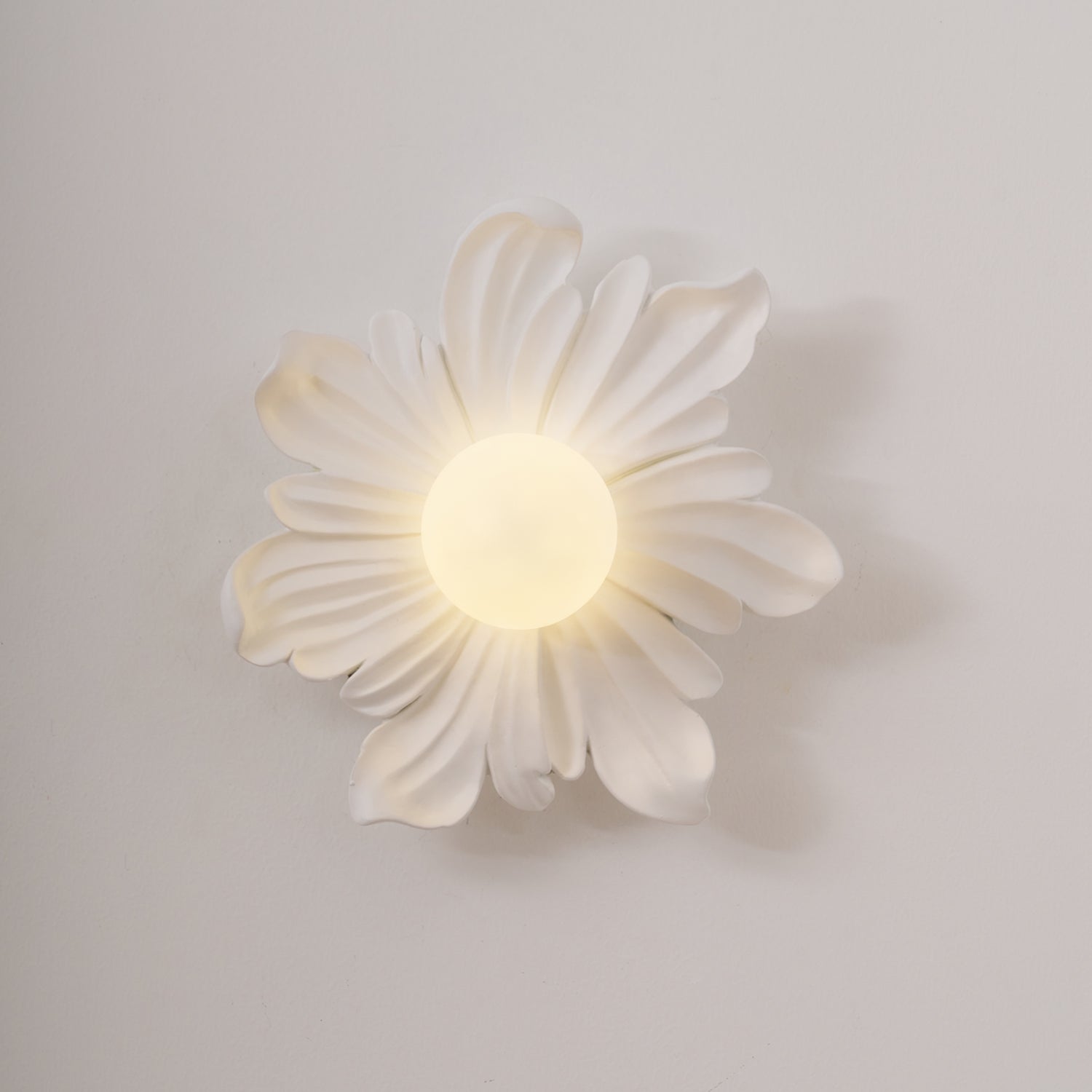Guzzon Flower Wall Light