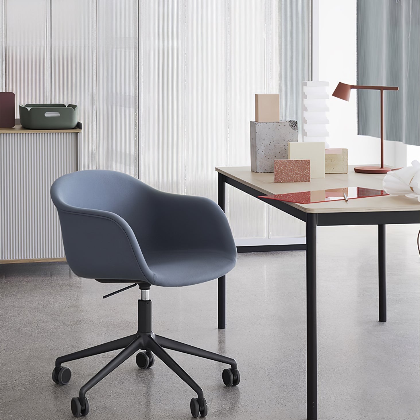 Contiz Table Lamp
