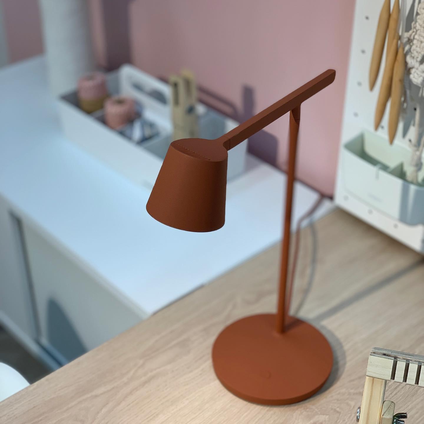 Contiz Table Lamp