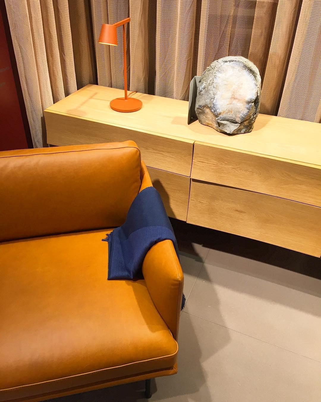 Contiz Table Lamp