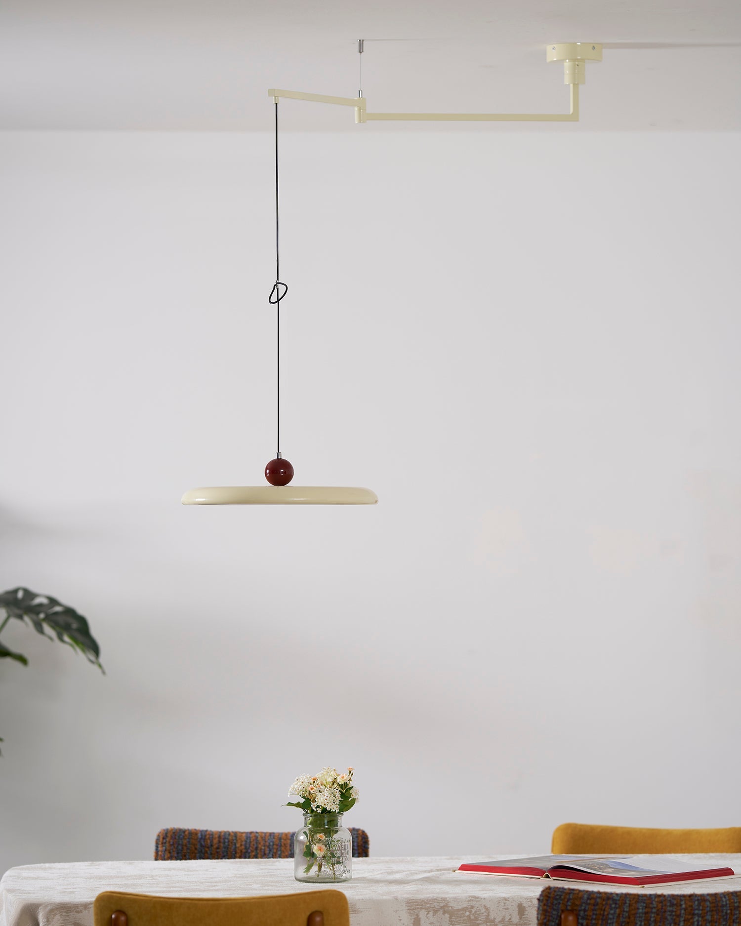 Oakalas Pendant Light