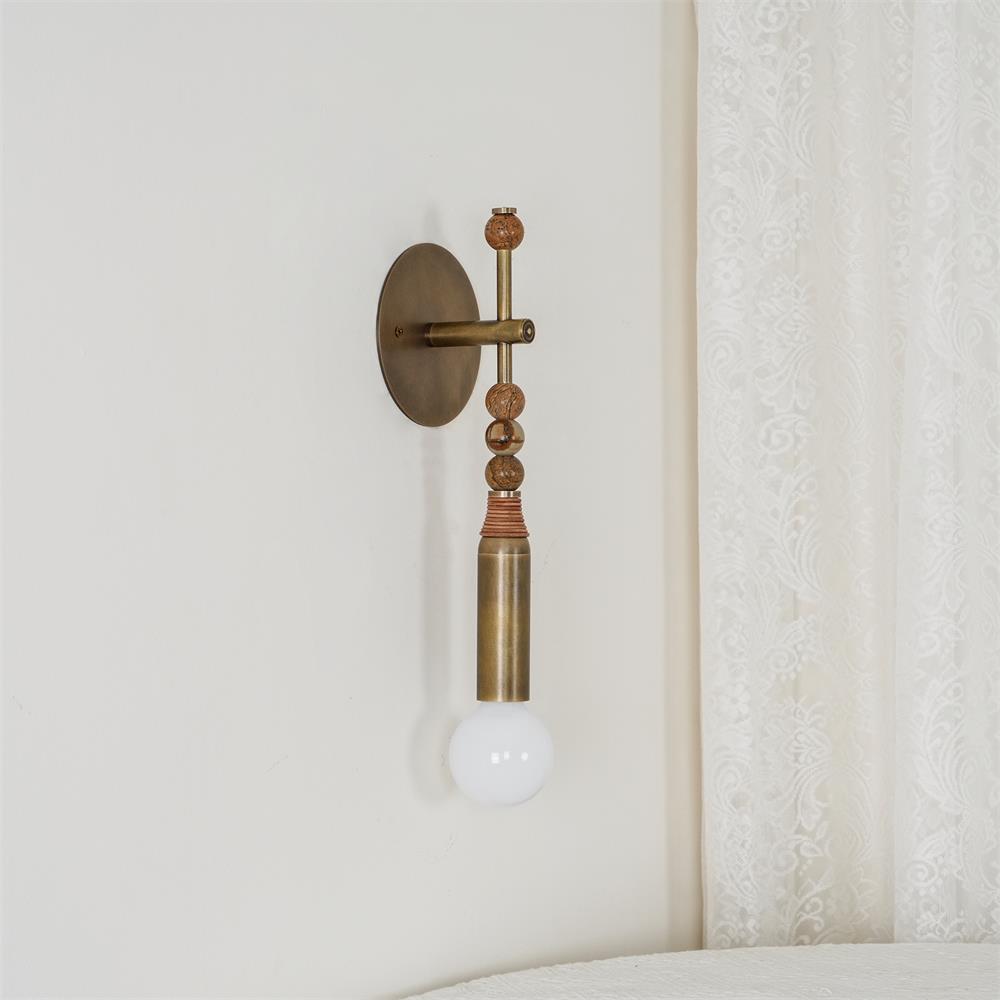 Yaror Wall Light