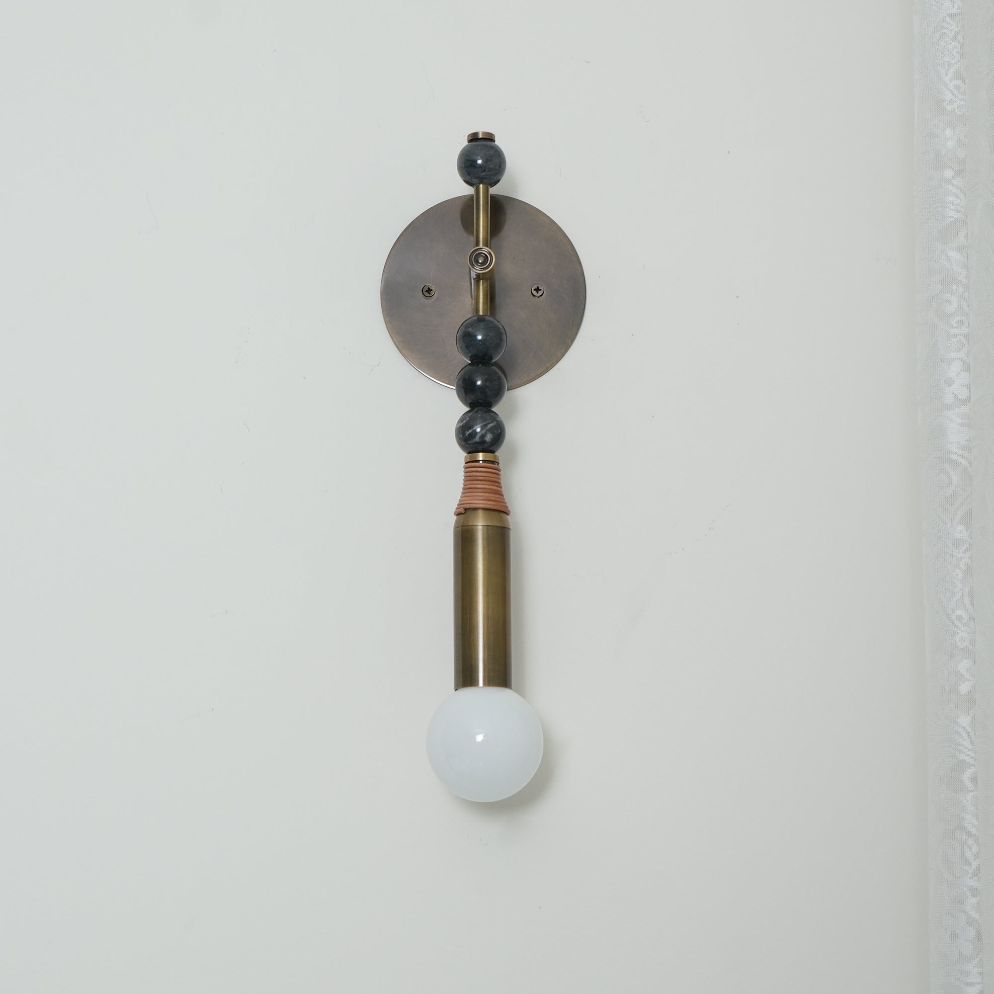 Yaror Wall Light
