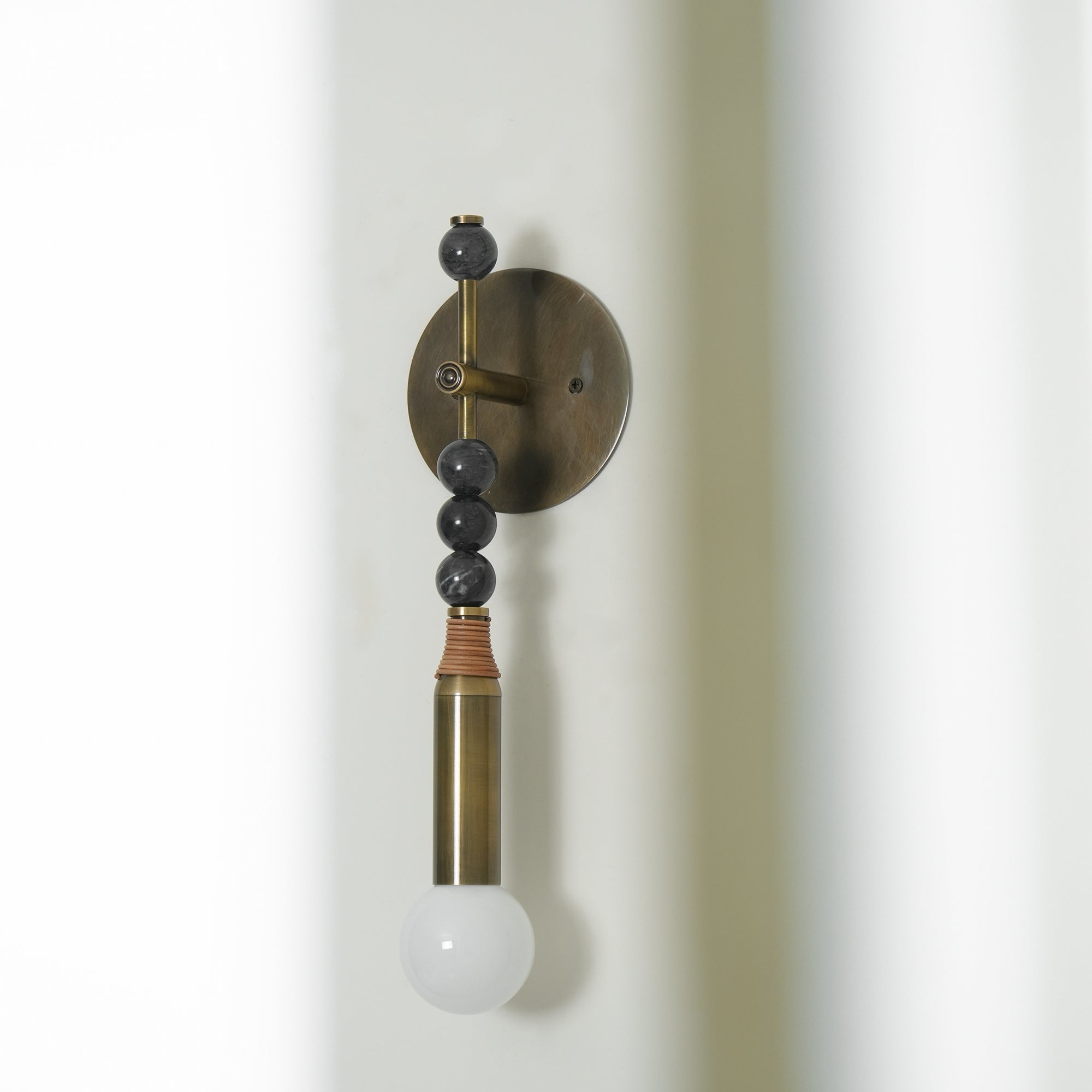 Yaror Wall Light