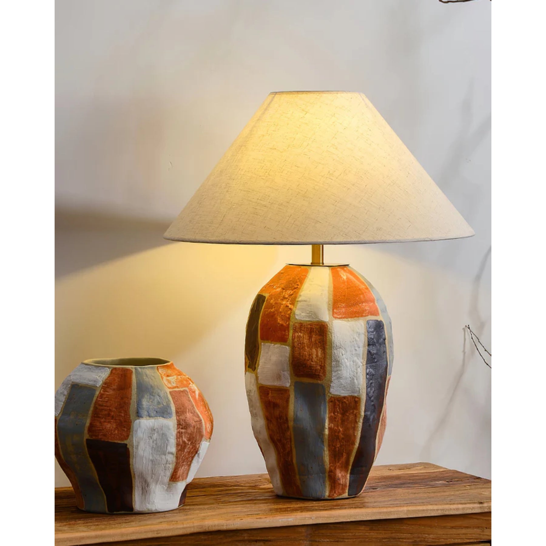 Yilzena Ceramic Table Lamp
