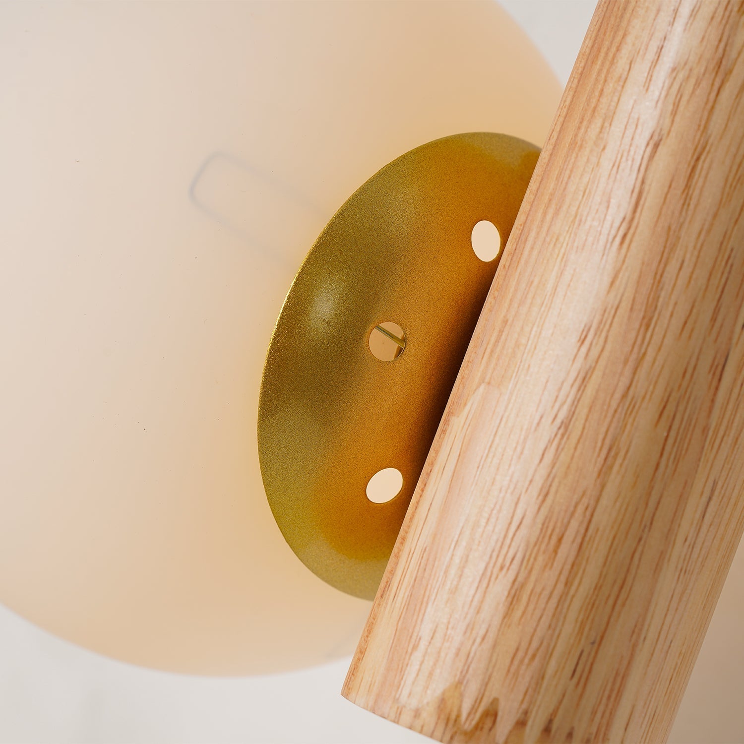 Zelina Wall Light