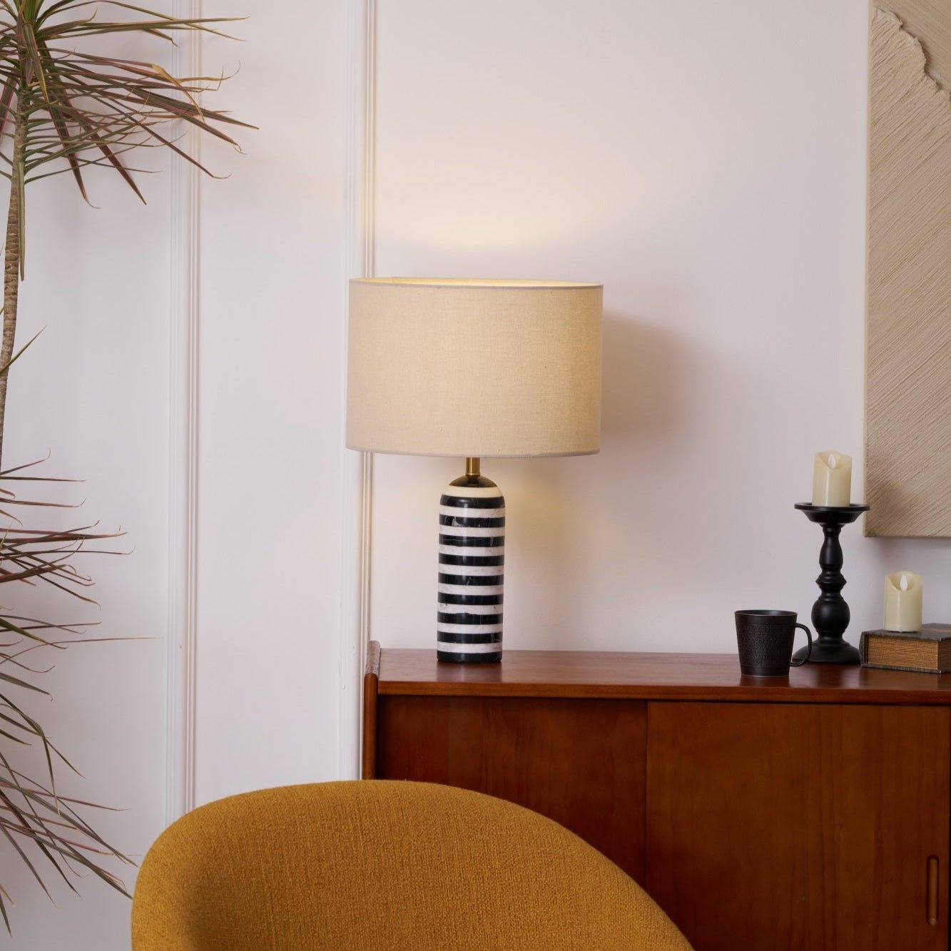 Sivelo Table Lamp
