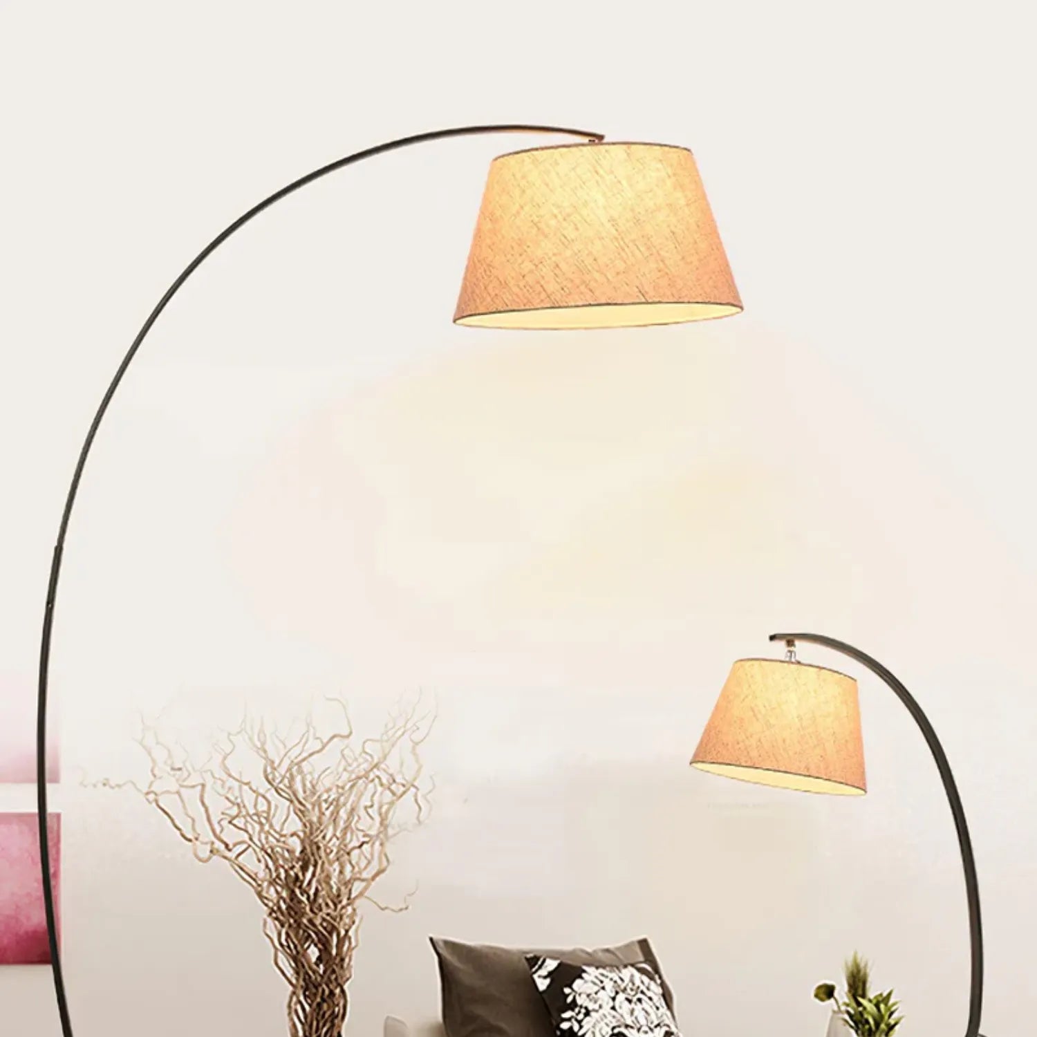 Tewyn Floor Lamp