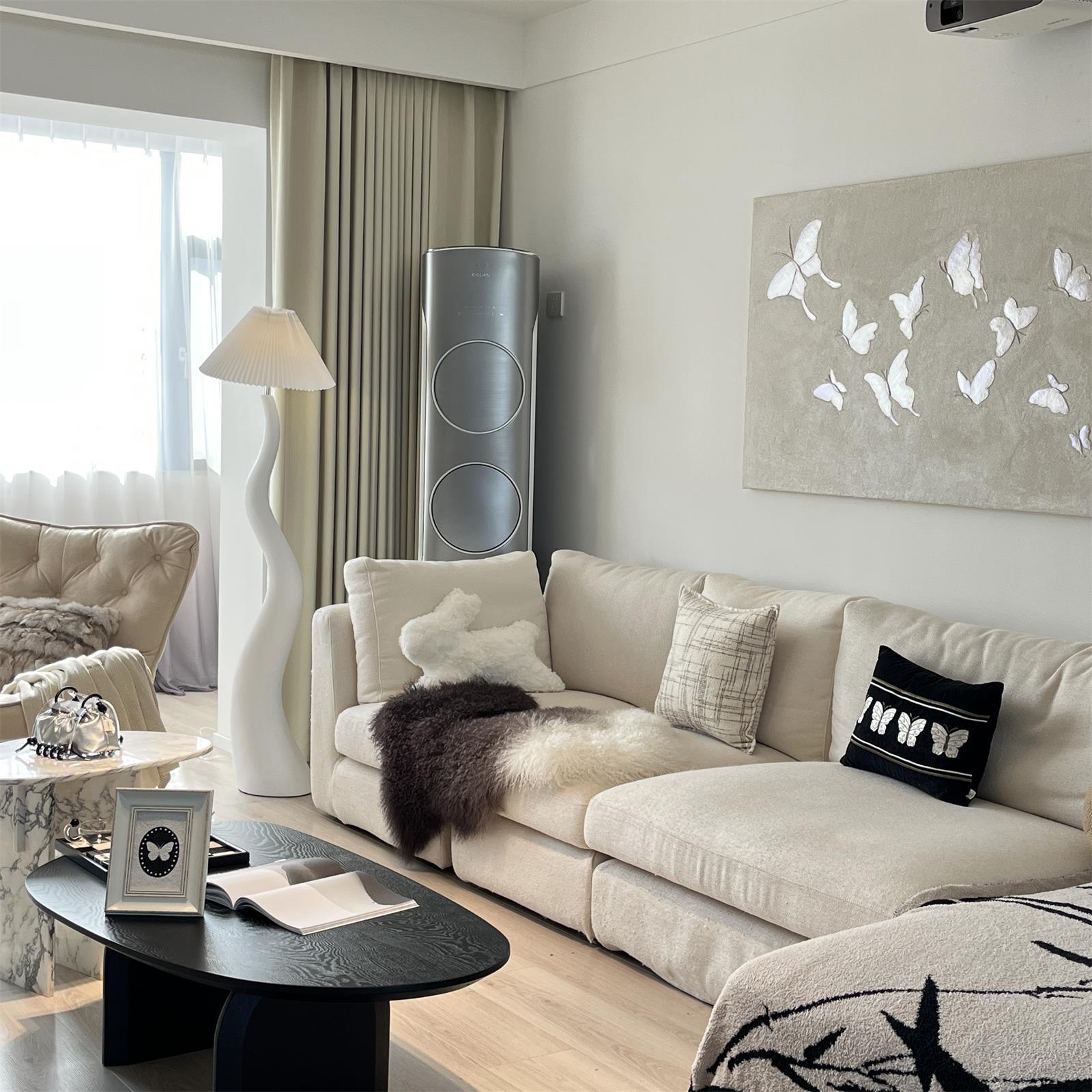 Lomario Floor Lamp