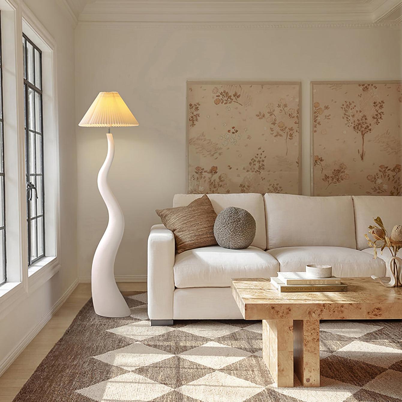 Lomario Floor Lamp