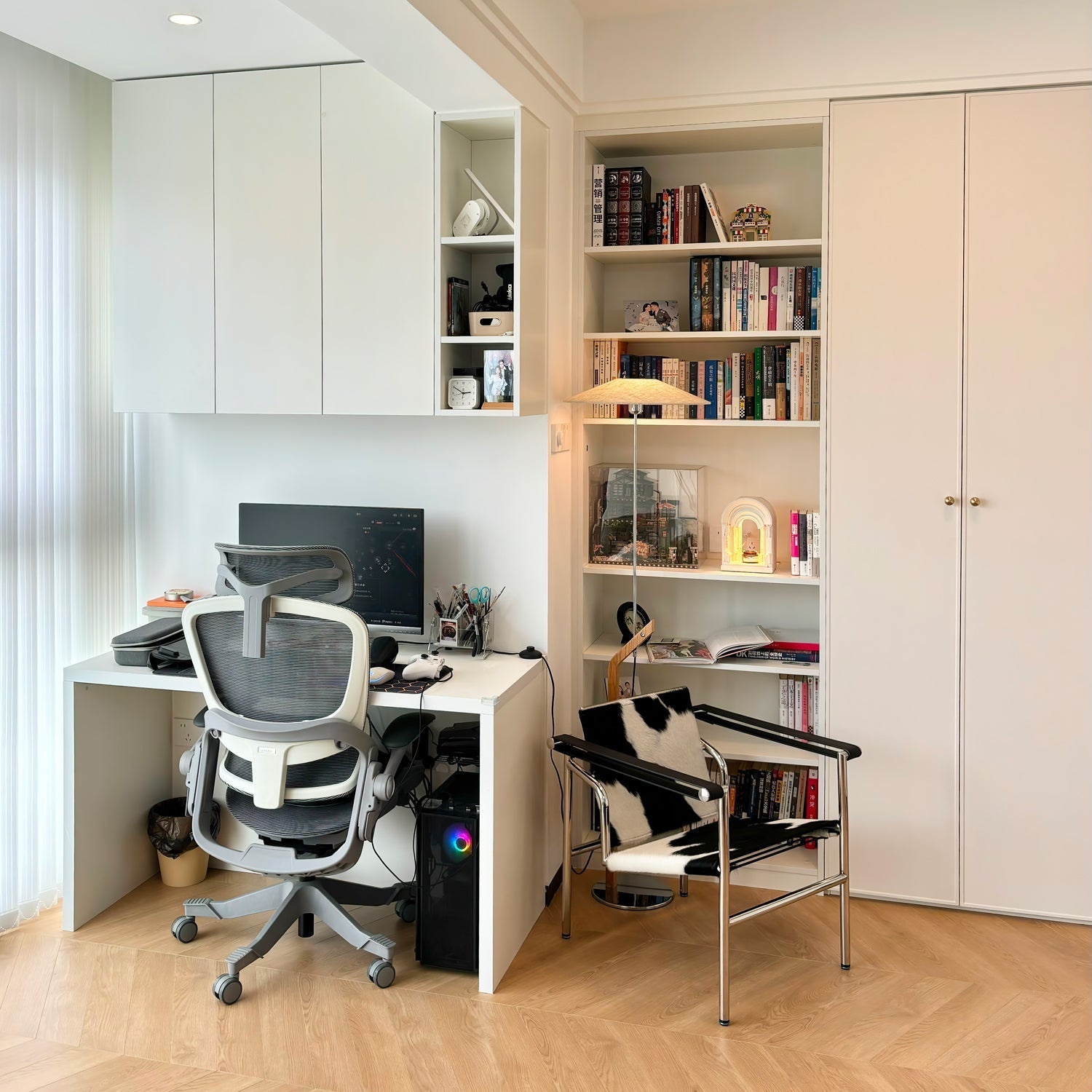 Oazera Floor Lamp