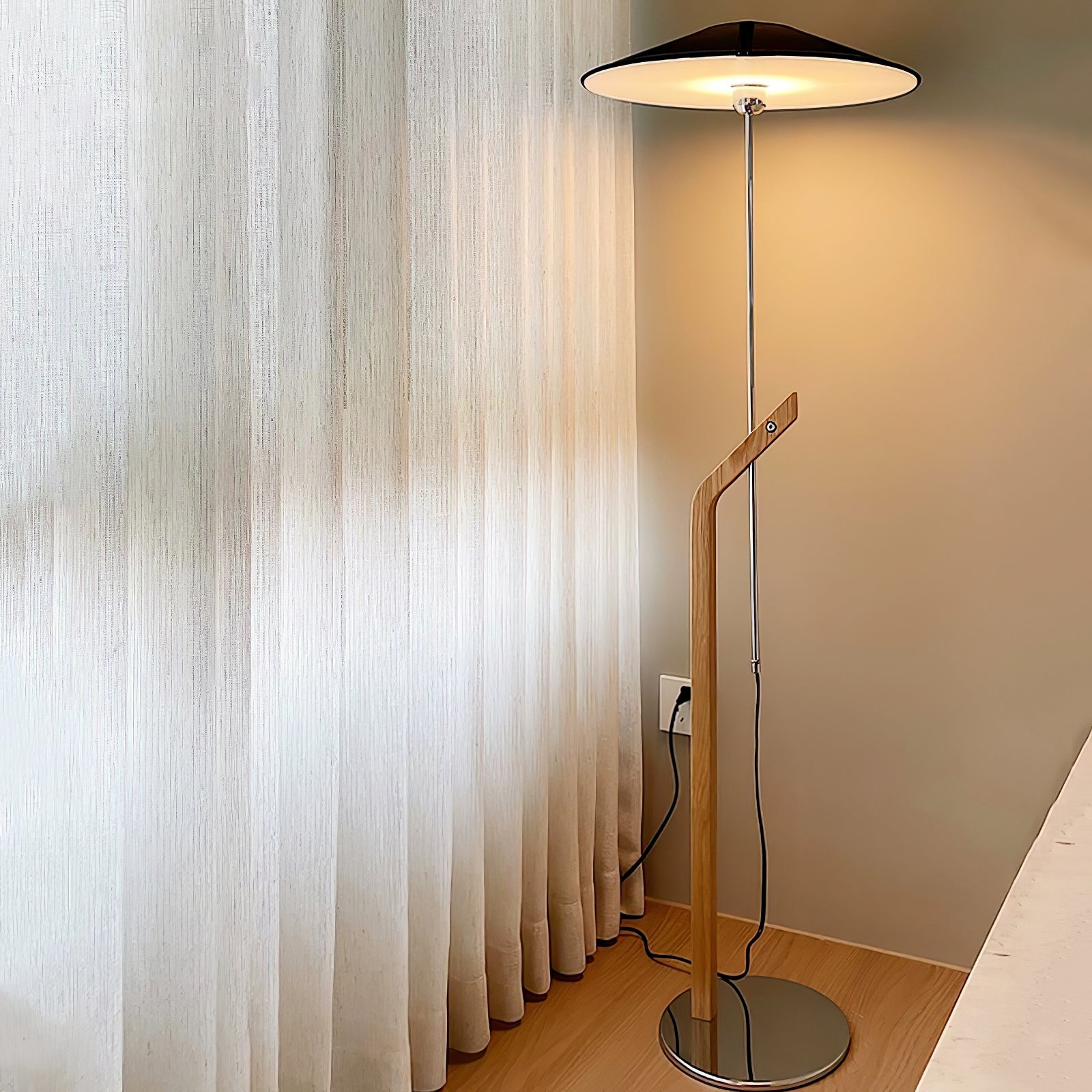 Oazera Floor Lamp