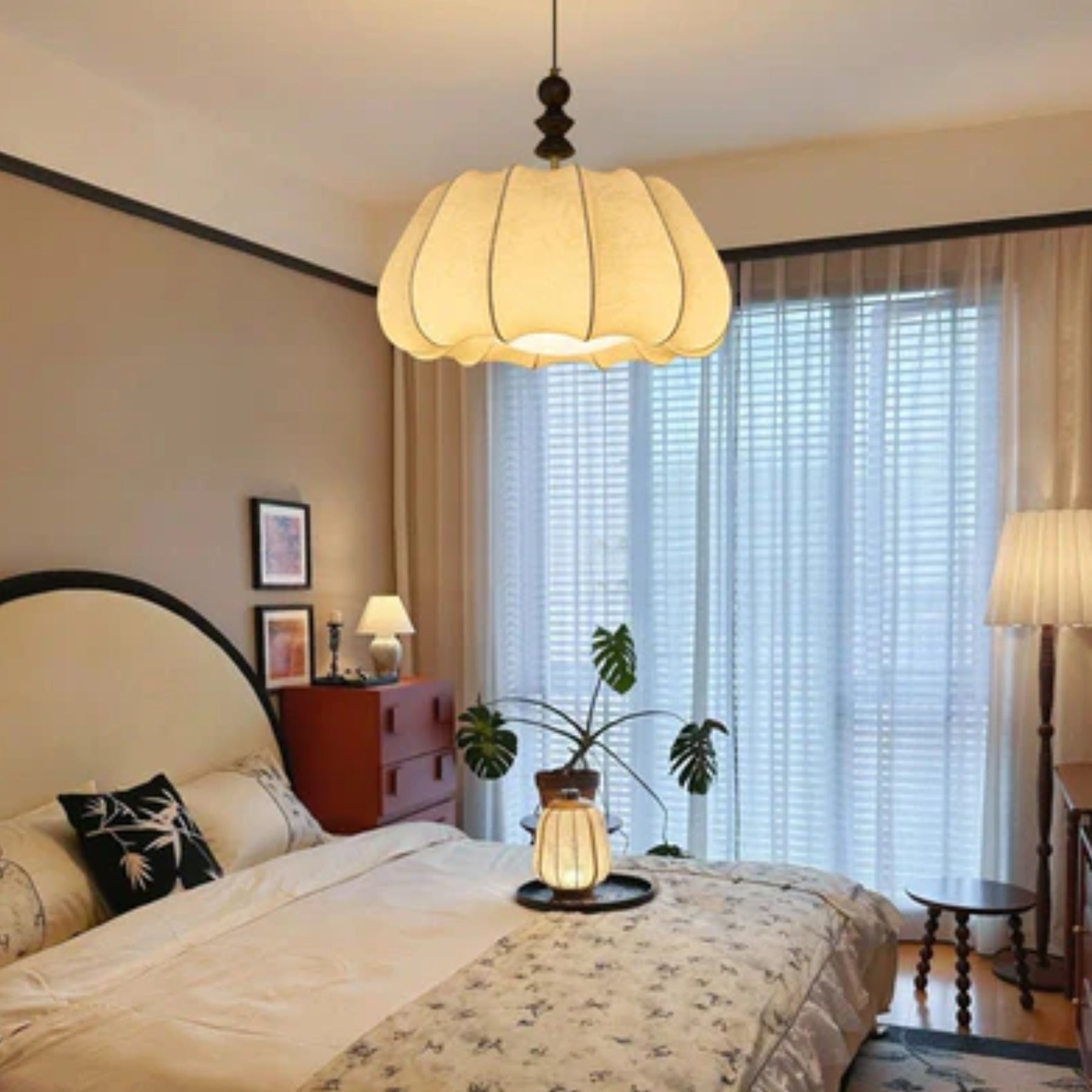 Felemia Pendant Light