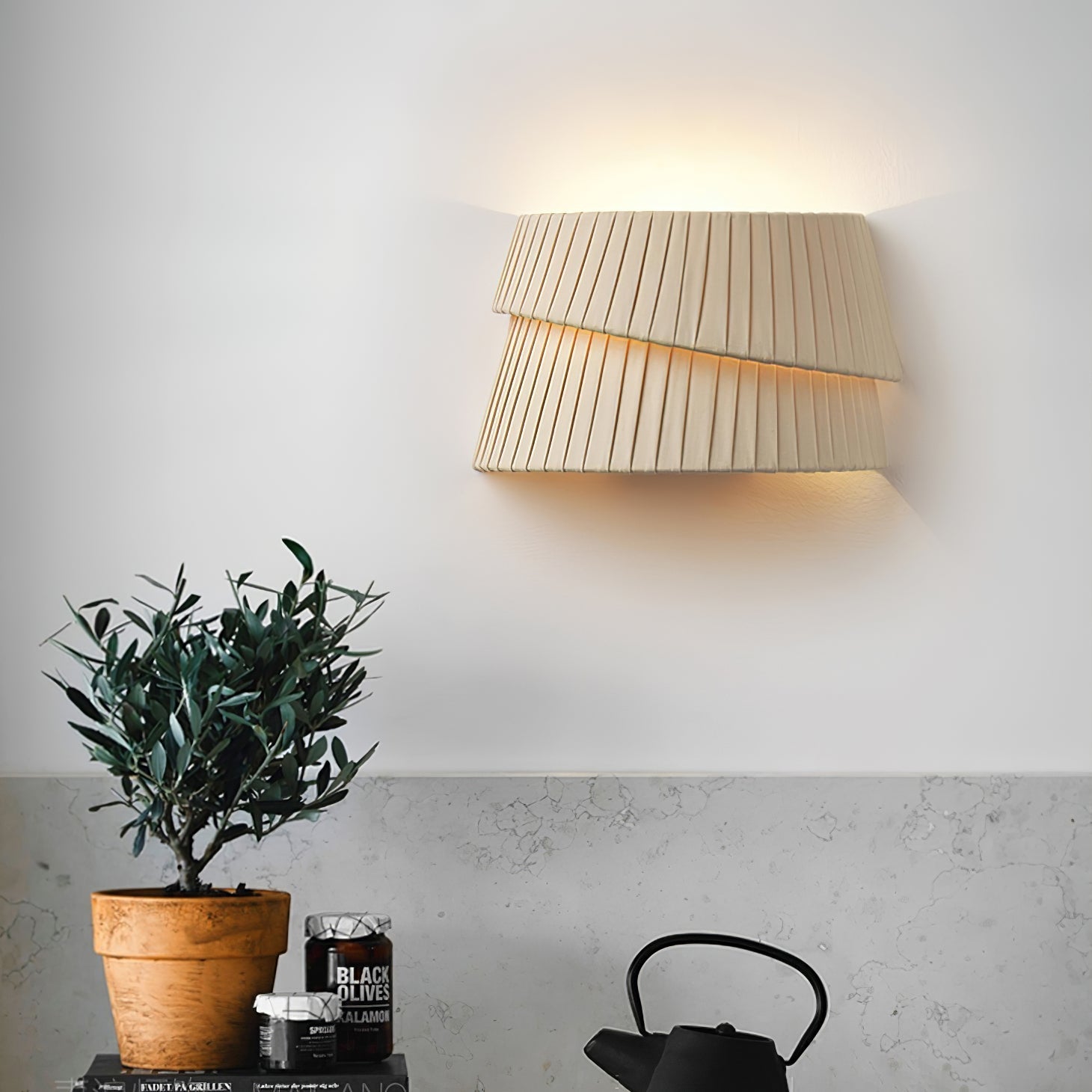 Melo Twist Japandi Wall Light