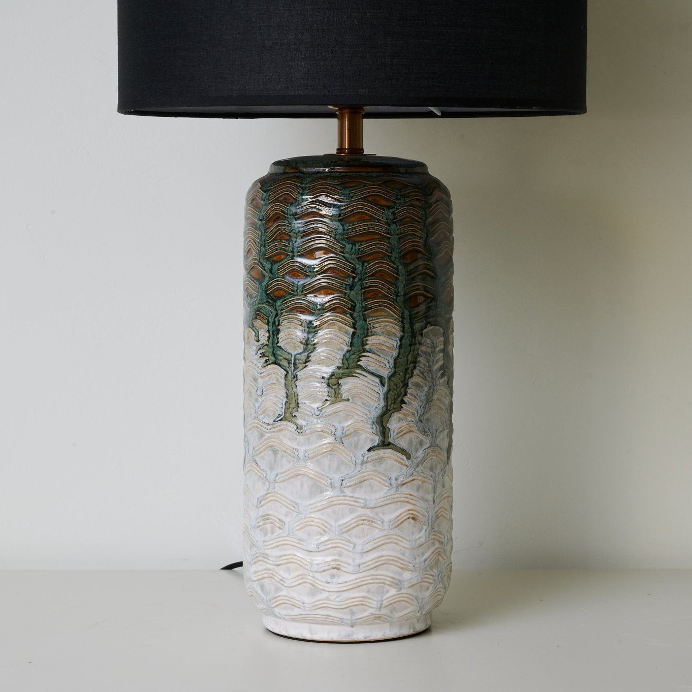 Verdin Table Lamp