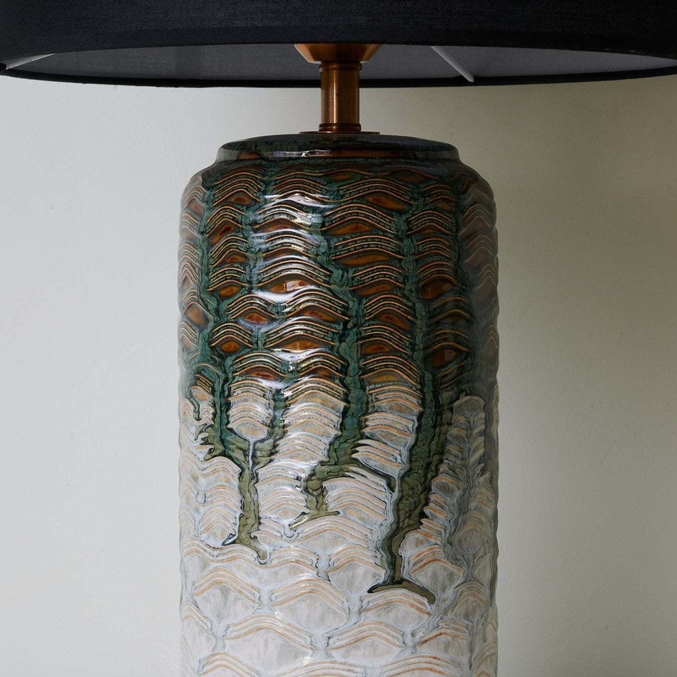 Verdin Table Lamp
