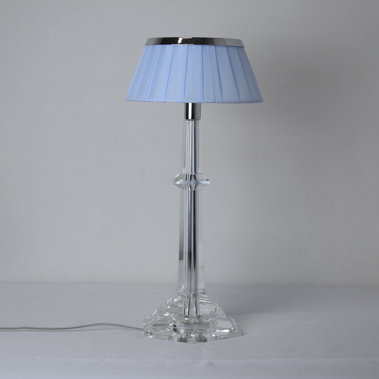 Vesollo Table Lamp