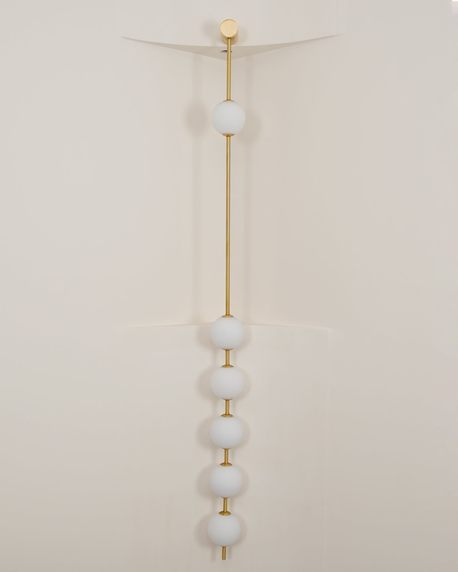 Linowell Globe Wall Light