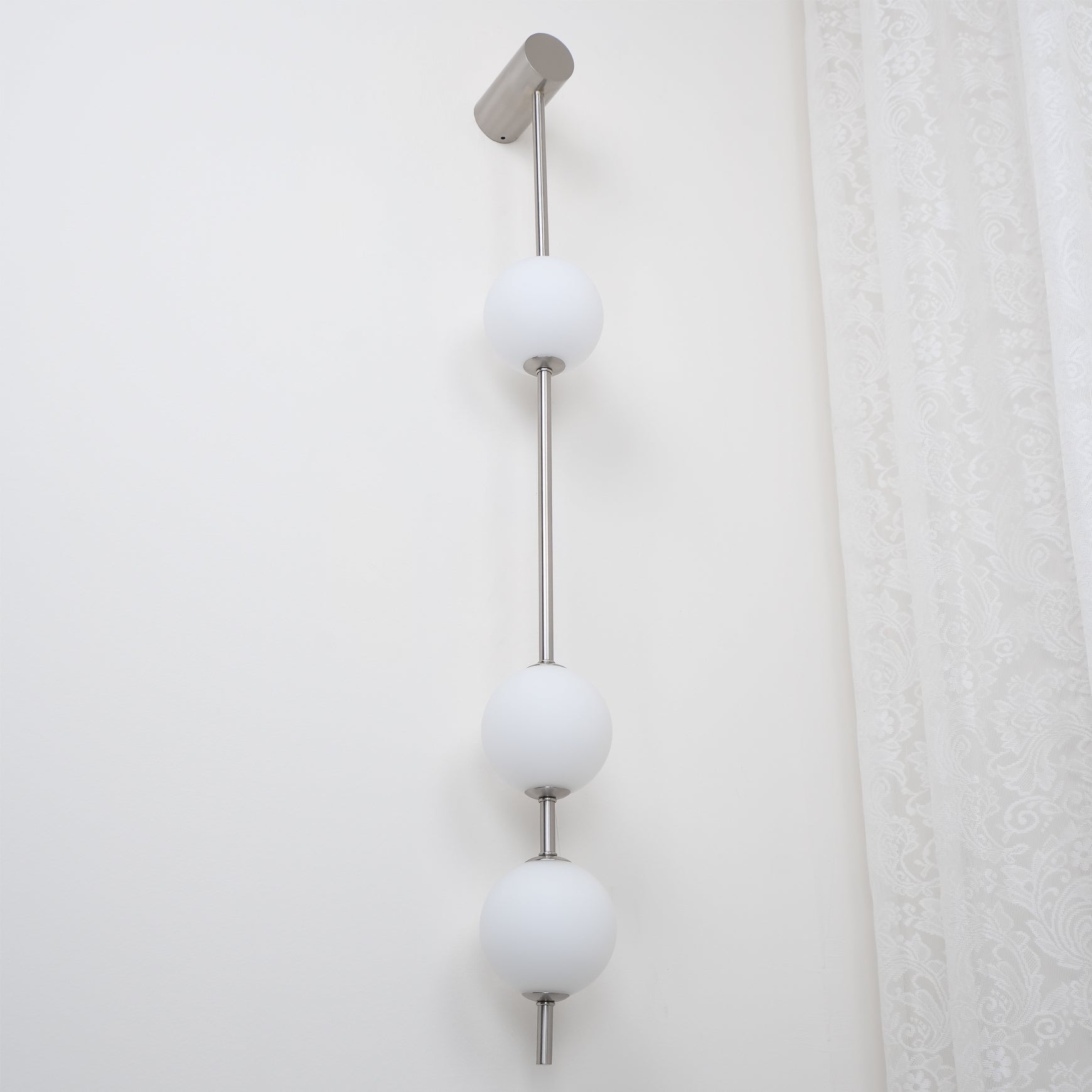 Linowell Globe Wall Light