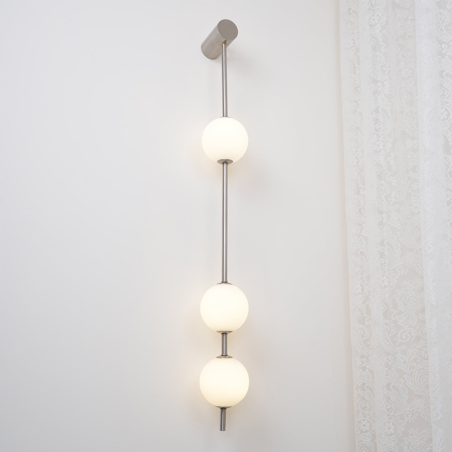 Linowell Globe Wall Light