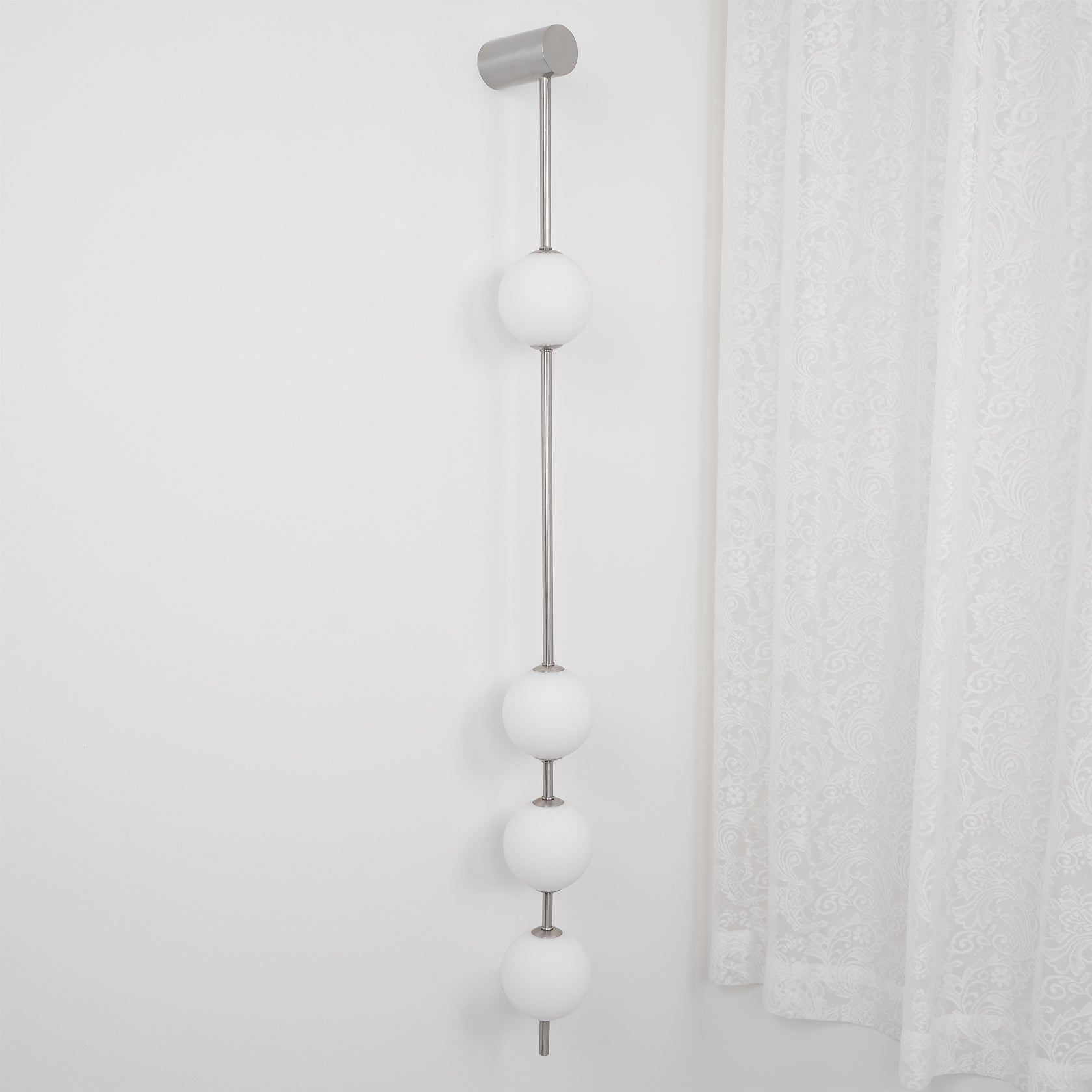 Linowell Globe Wall Light
