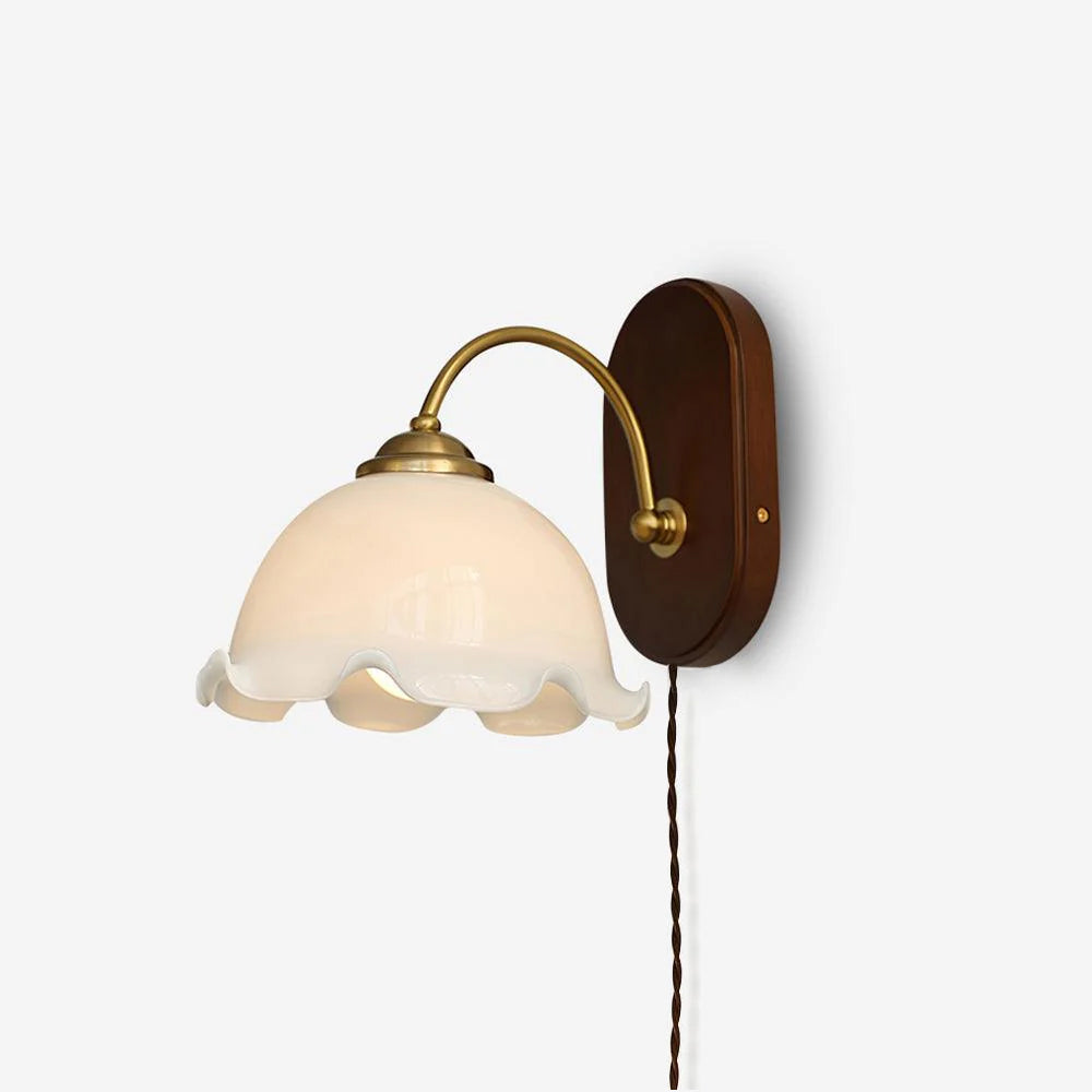 Deyvran Wall Light