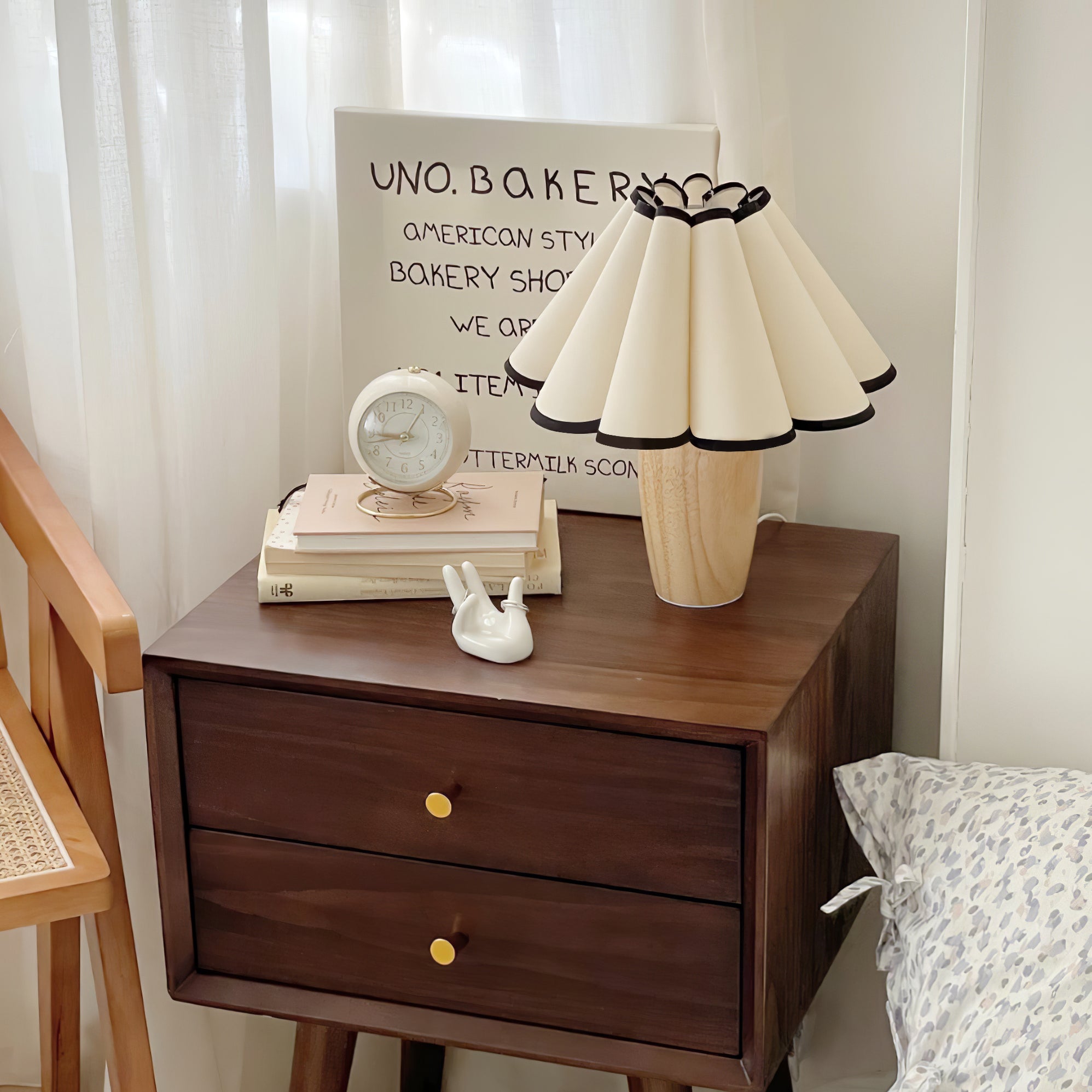 Kaianas Fluted Table Lamp