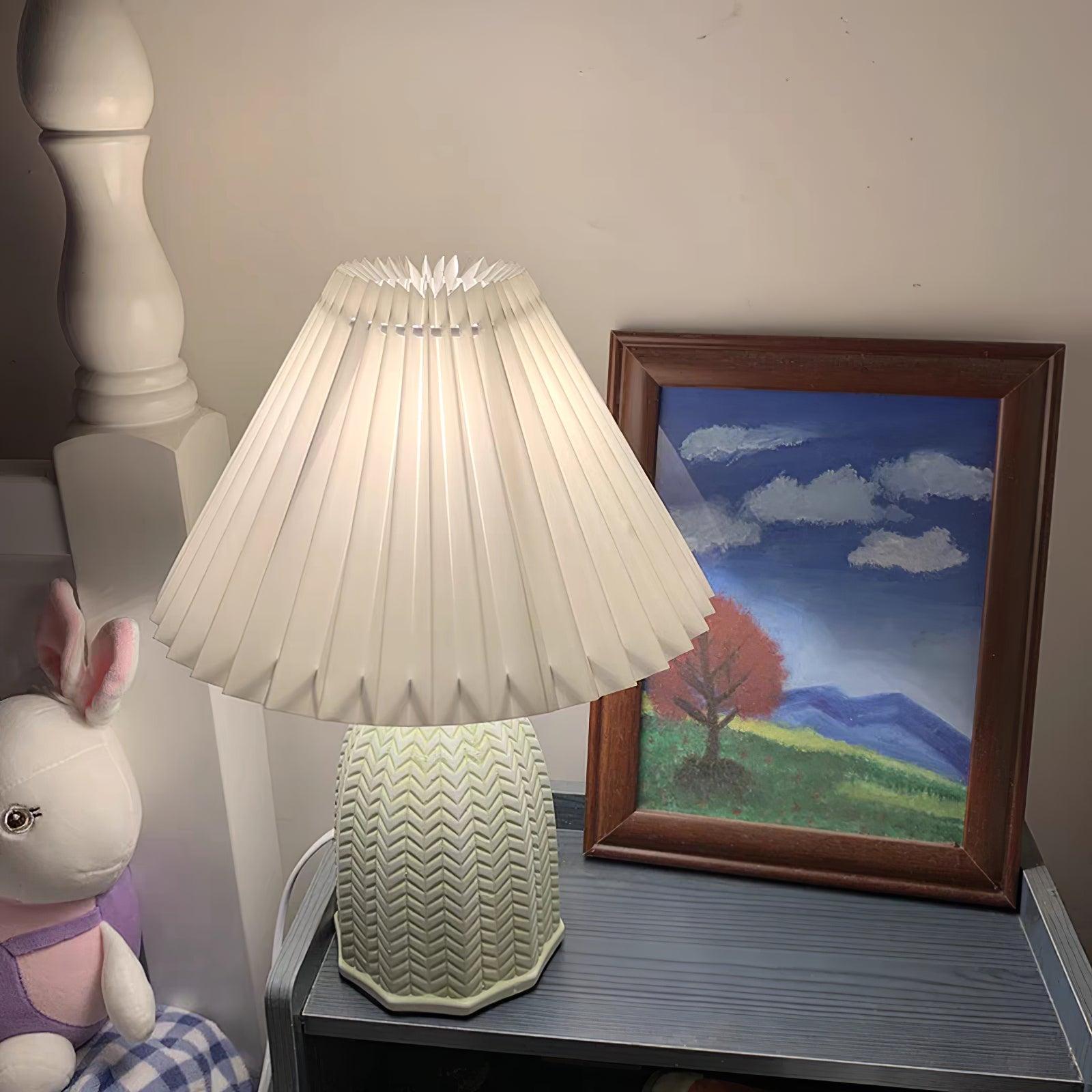Wryzon Ceramic Table Lamp