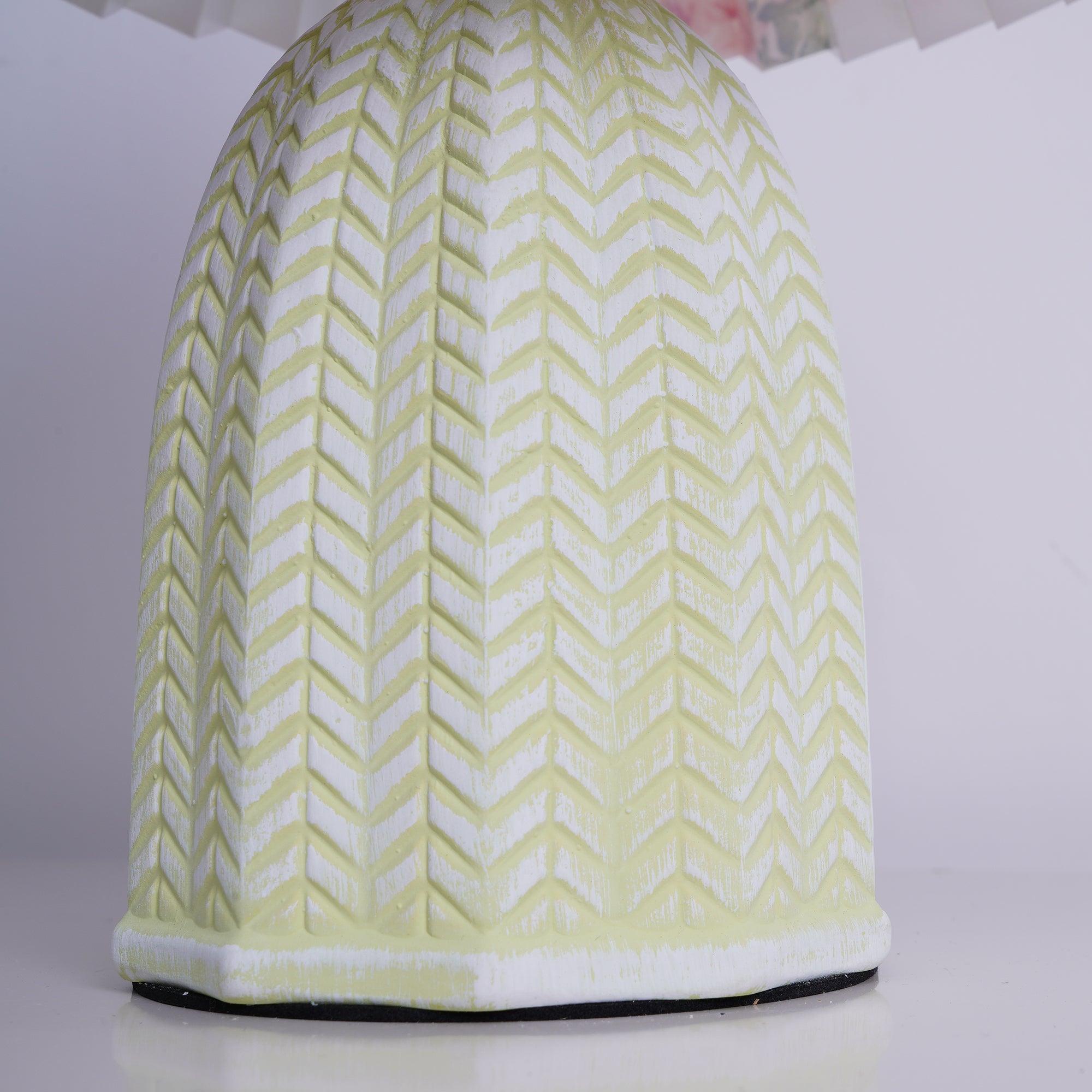 Wryzon Ceramic Table Lamp