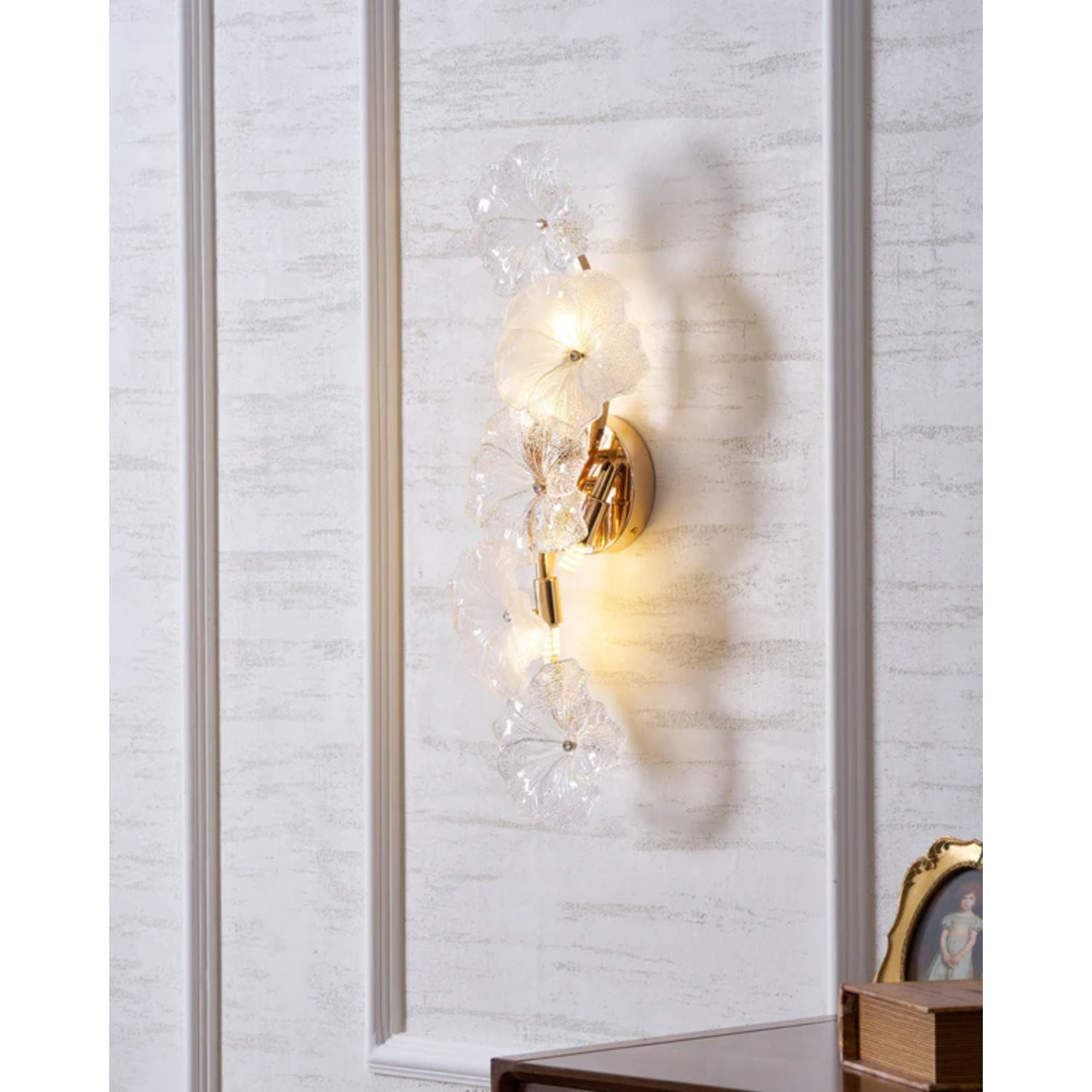 Virelza Flower Wall Light