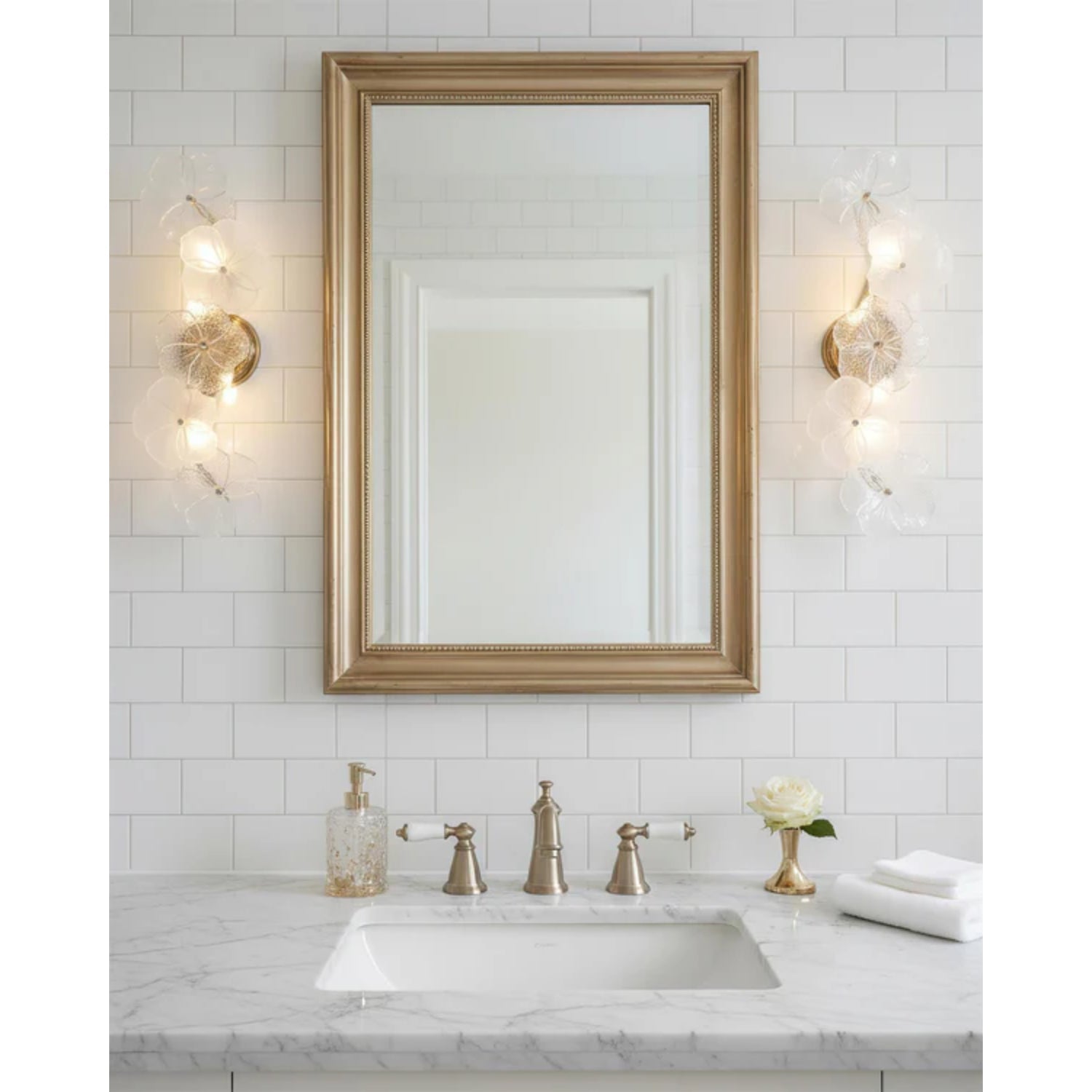 Virelza Flower Wall Light