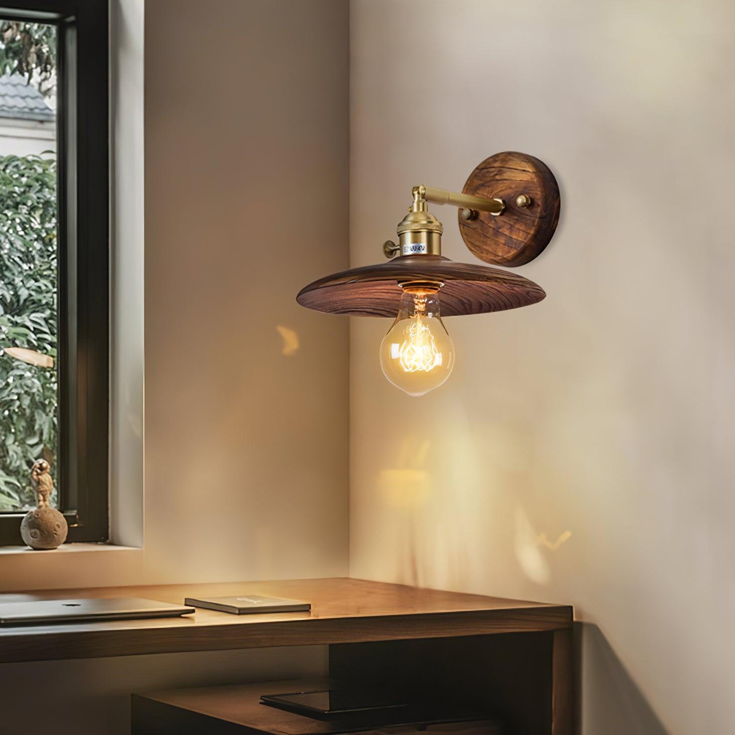 Coniwa Wooden Wall Light