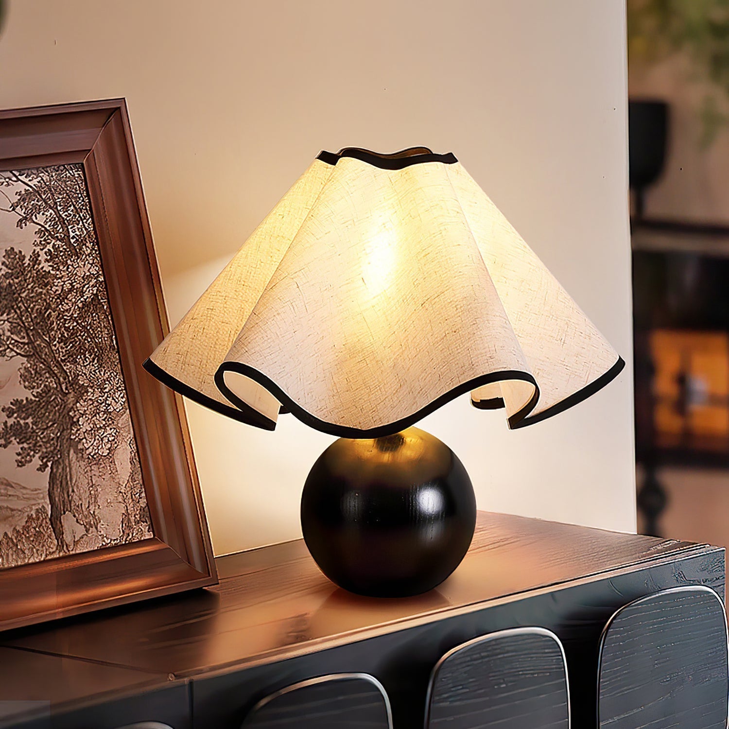Solivian Wave Table Lamp