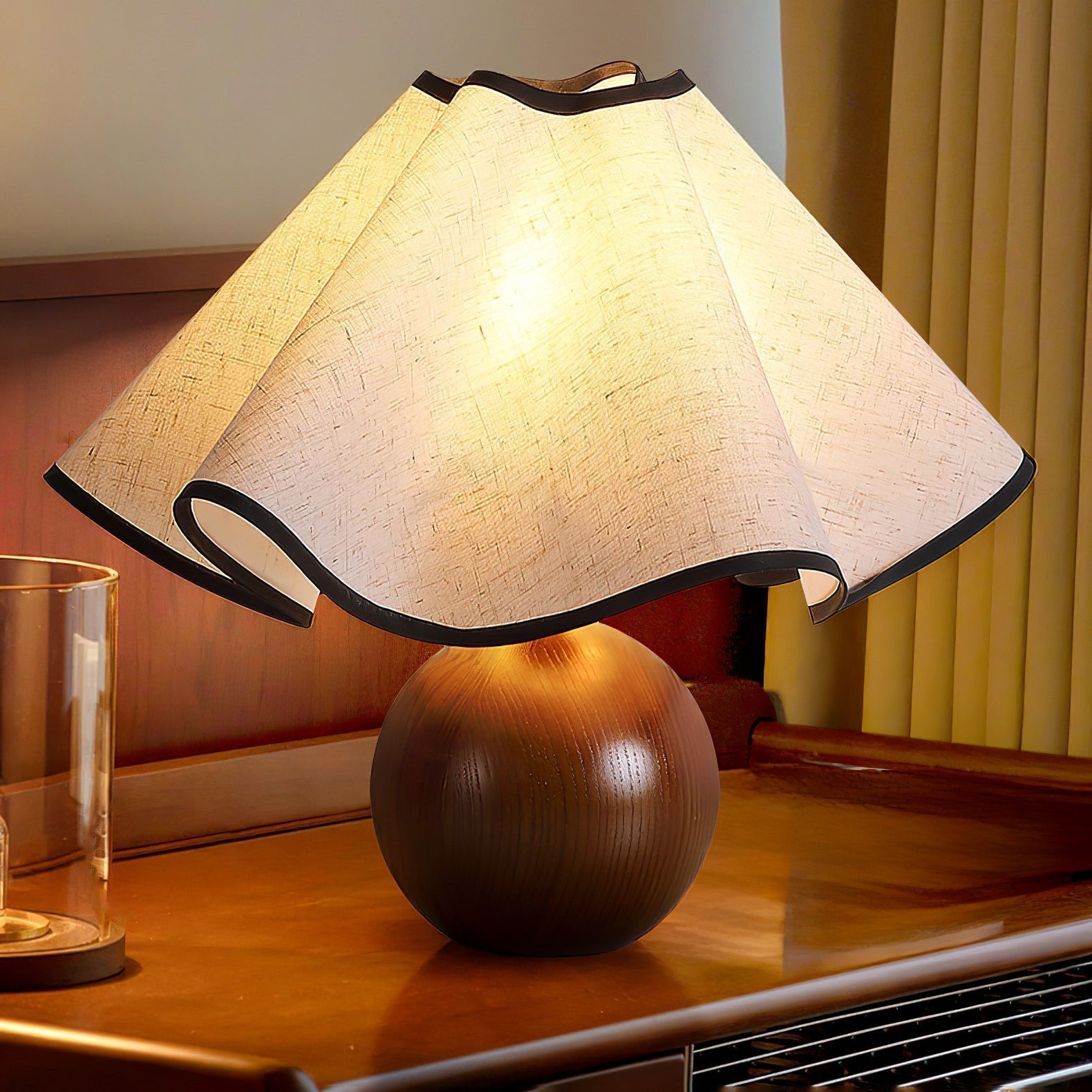 Solivian Wave Table Lamp