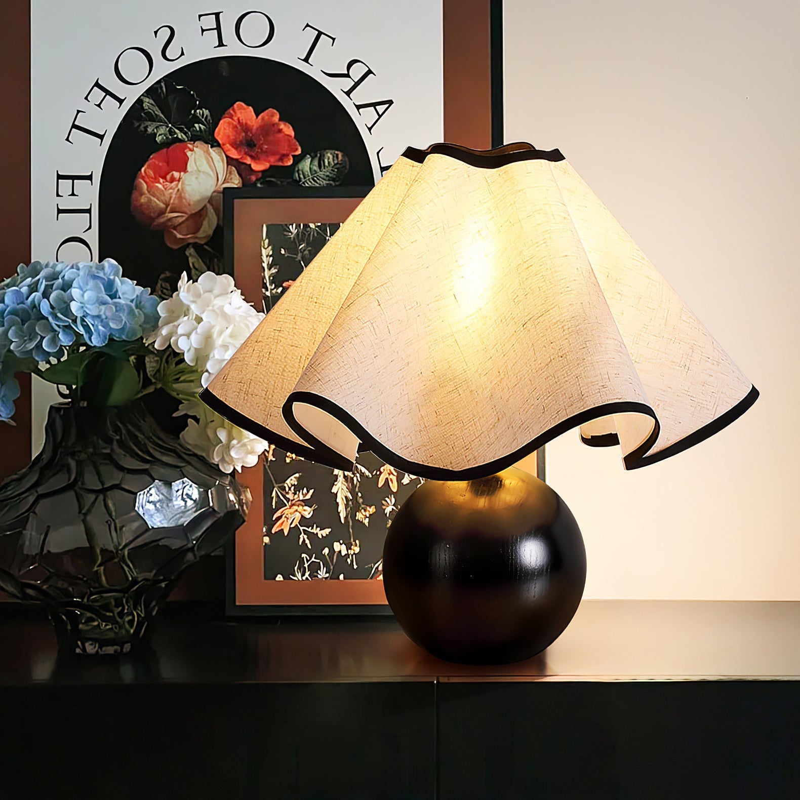 Solivian Wave Table Lamp