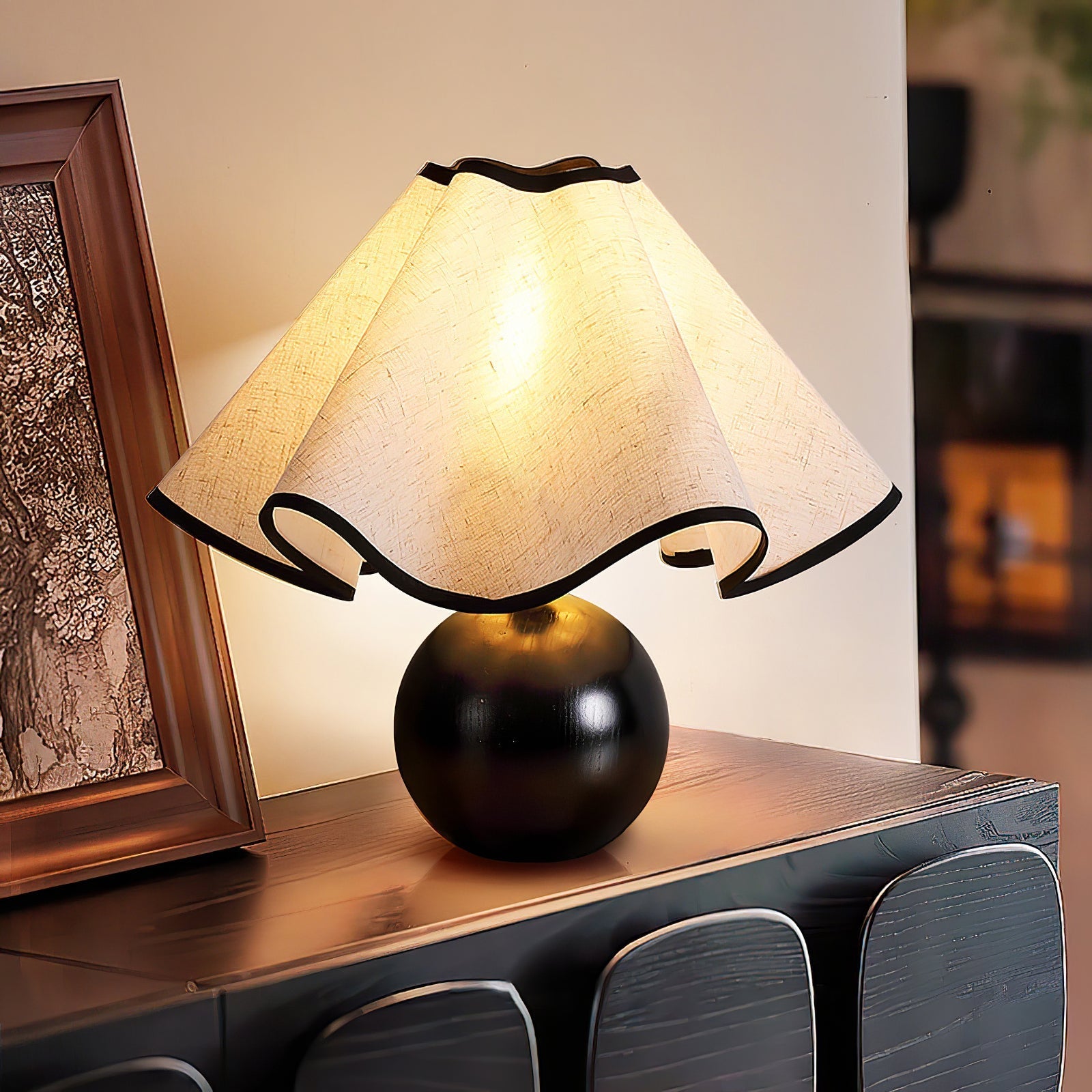 Solivian Wave Table Lamp