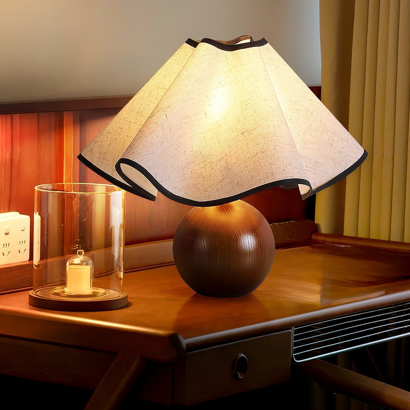 Solivian Wave Table Lamp